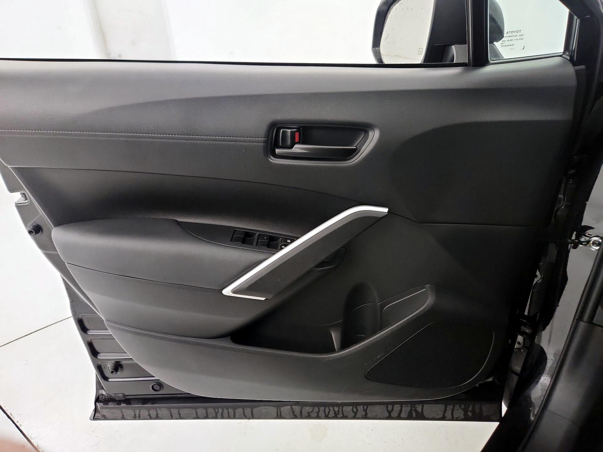 Thumbnail: 2023 Toyota Corolla Cross - 12