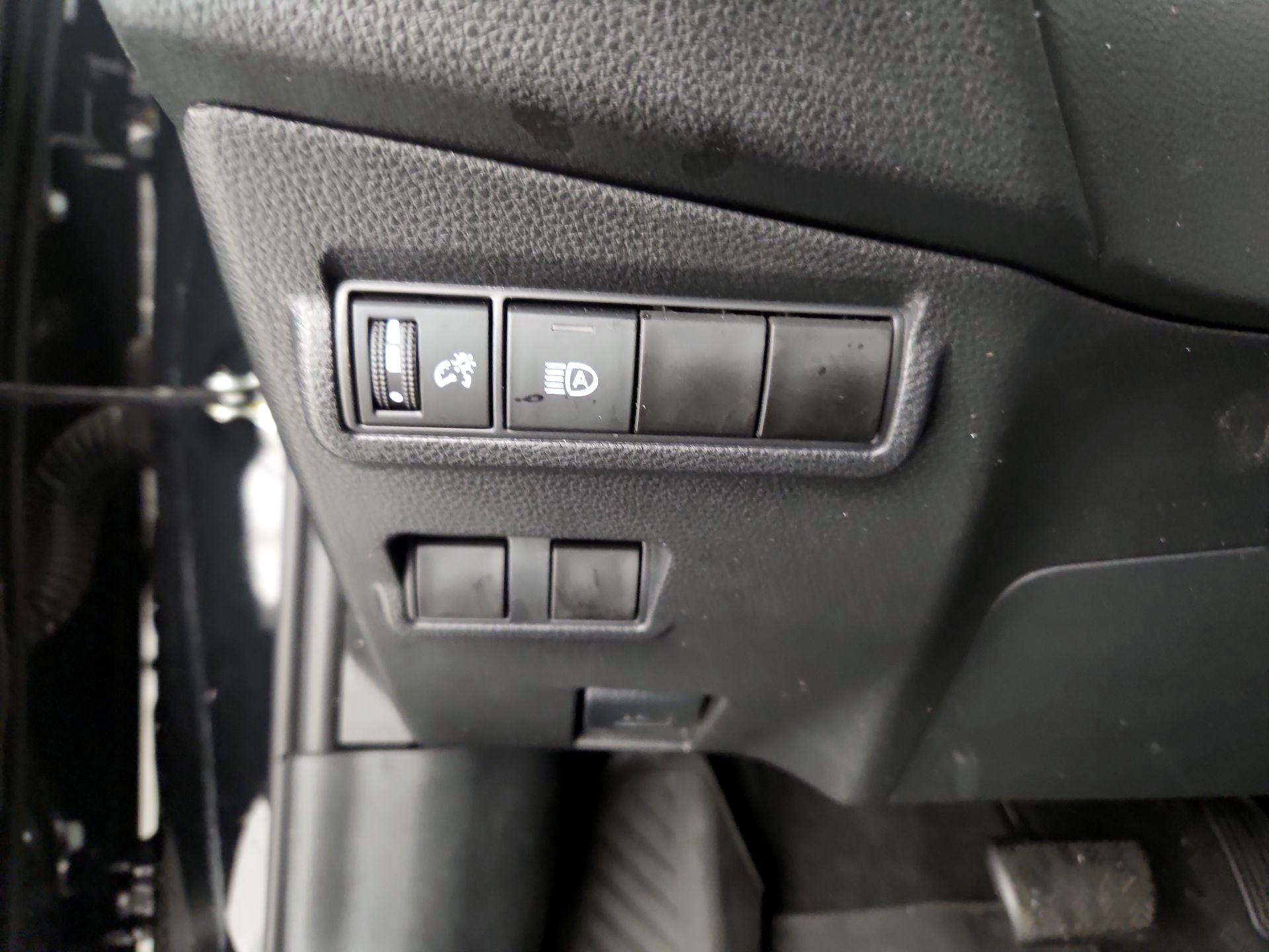 Thumbnail: 2023 Toyota Corolla Cross - 13