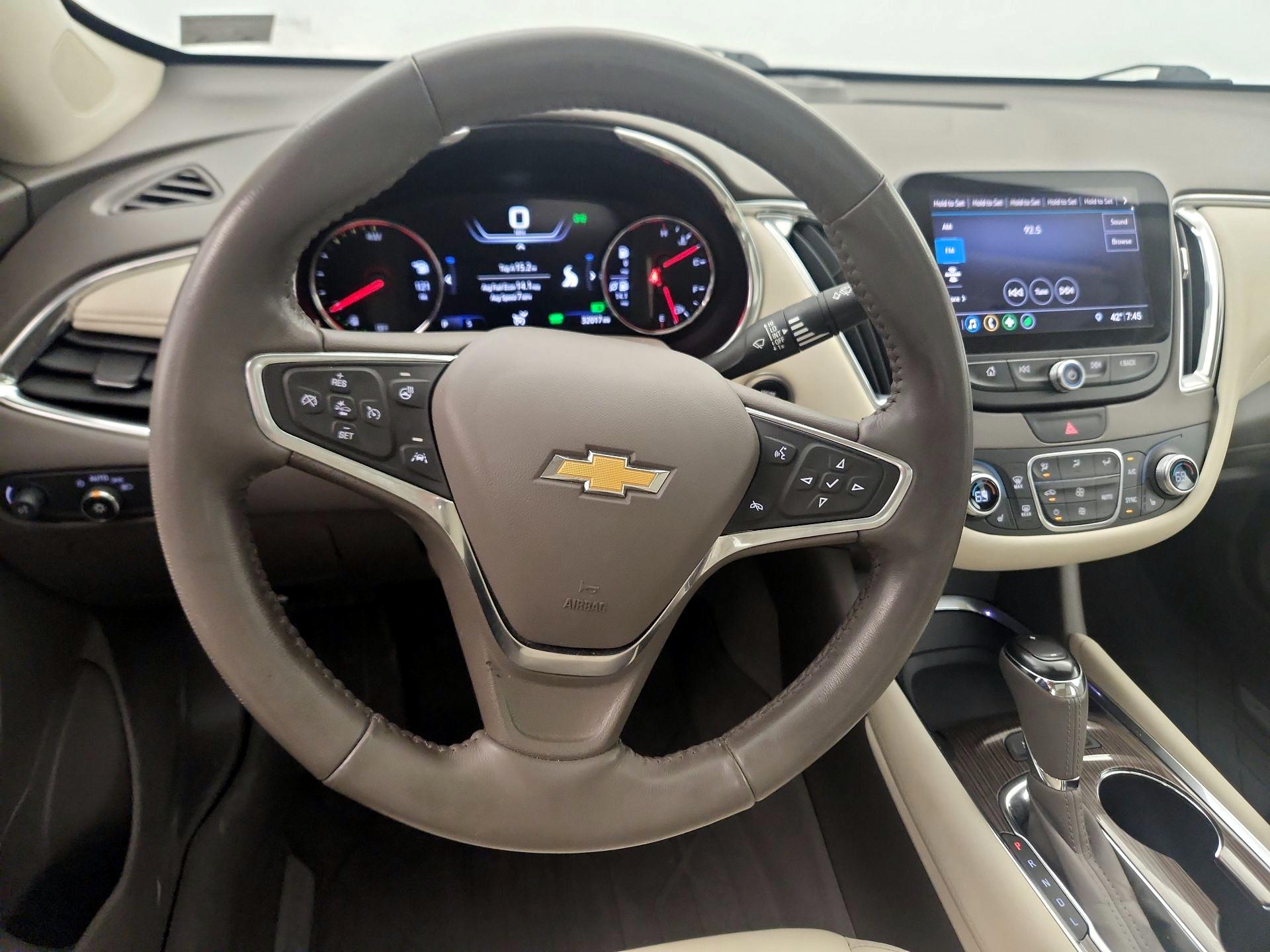 Thumbnail: 2019 Chevrolet Malibu - 10