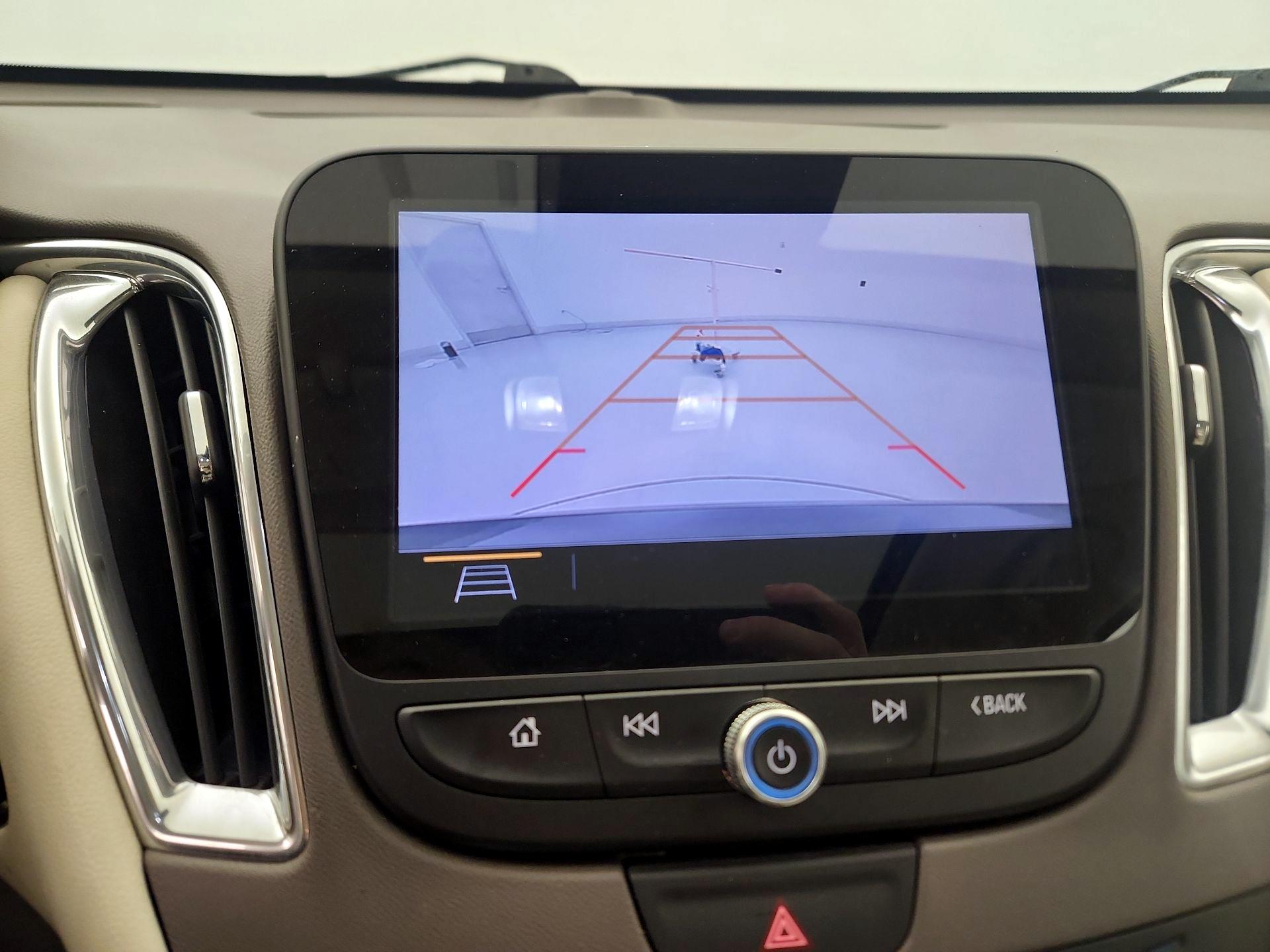 Thumbnail: 2019 Chevrolet Malibu - 14