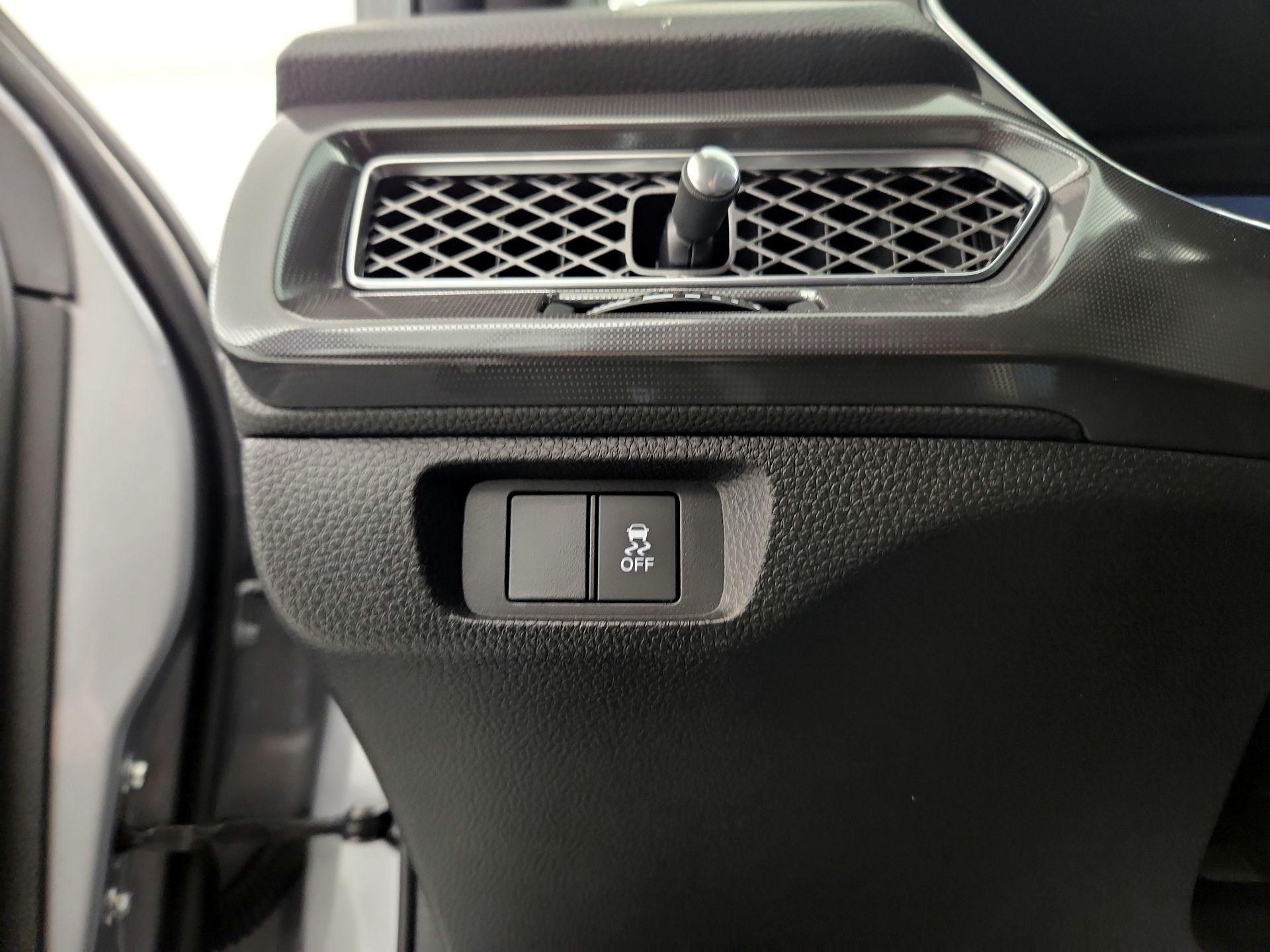 Thumbnail: 2025 Acura Integra - 13