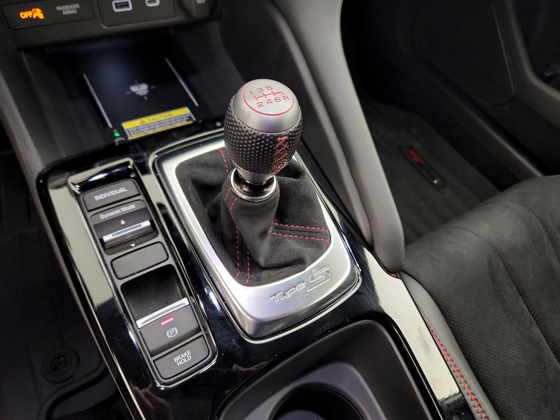 Thumbnail: 2025 Acura Integra - 17