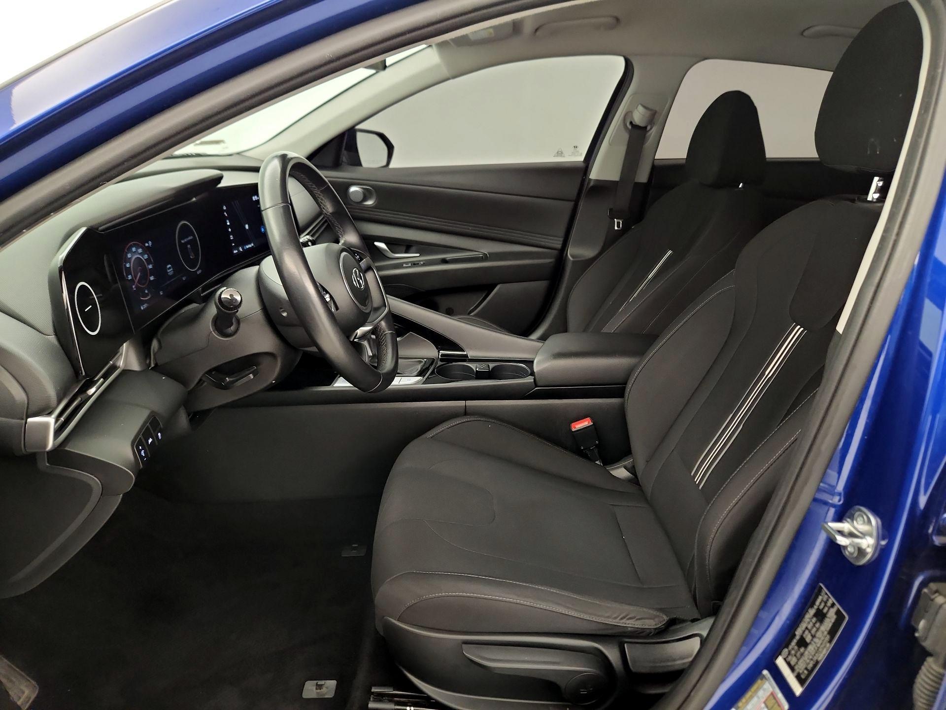 Thumbnail: 2023 Hyundai Elantra - 11