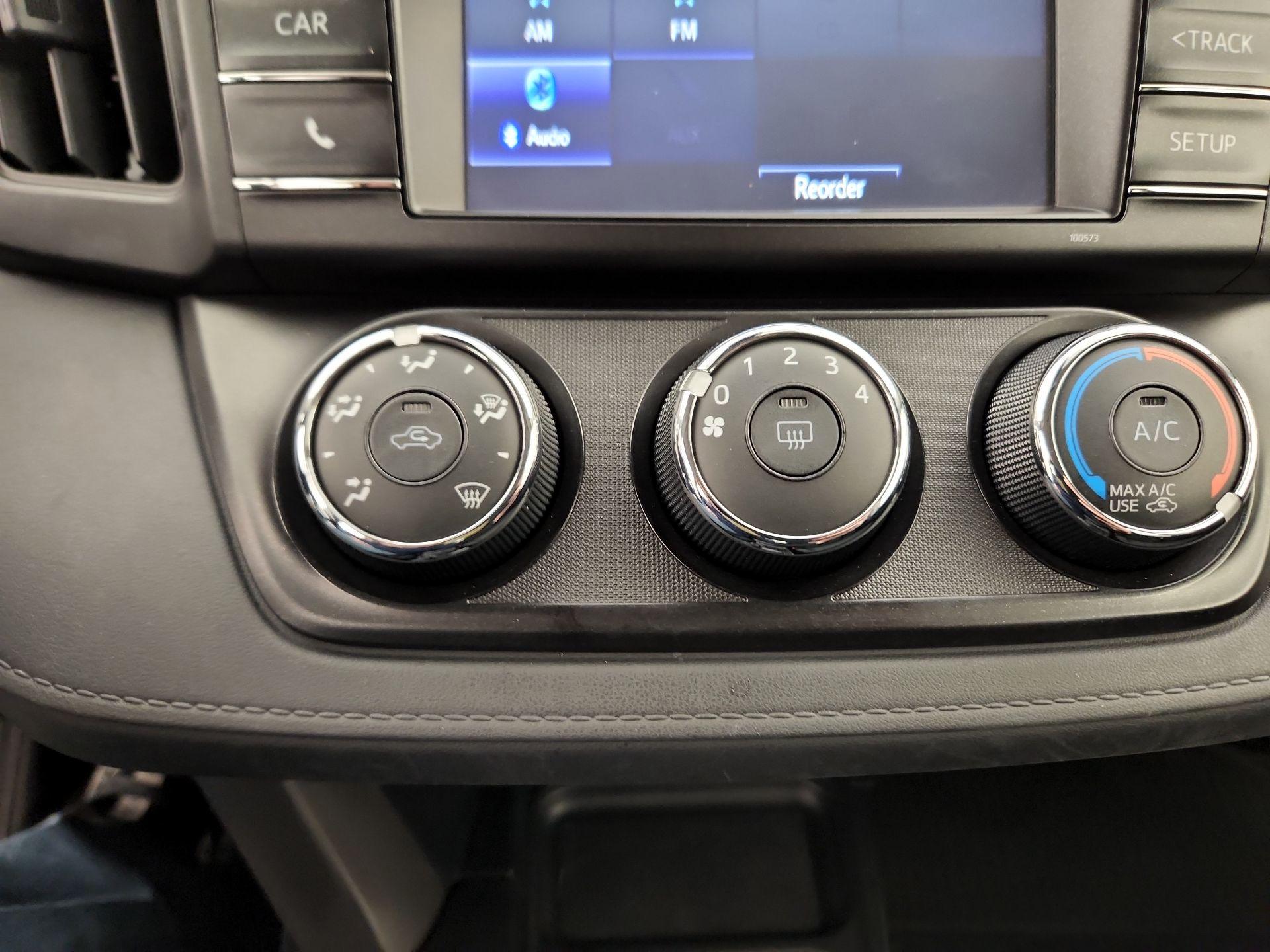 Thumbnail: 2017 Toyota RAV4 - 16