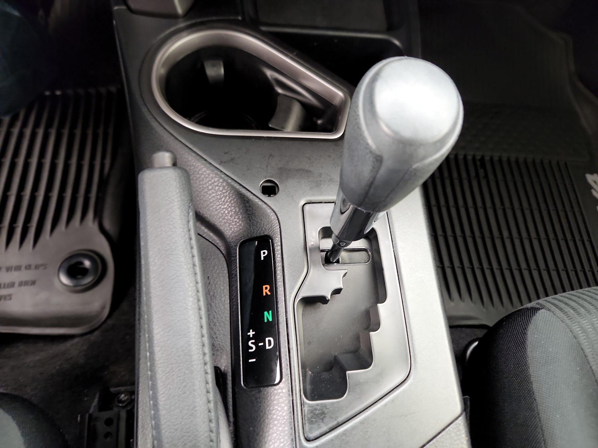 Thumbnail: 2017 Toyota RAV4 - 17