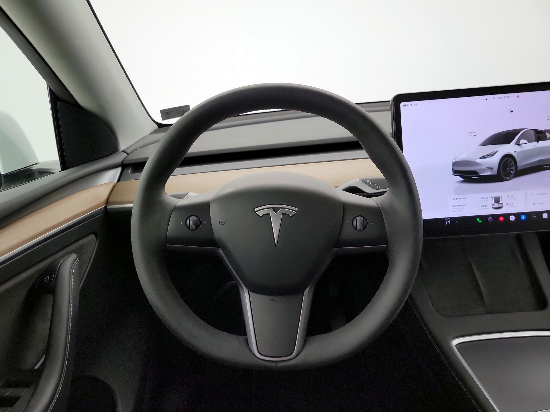 Thumbnail: 2023 Tesla Model Y - 10