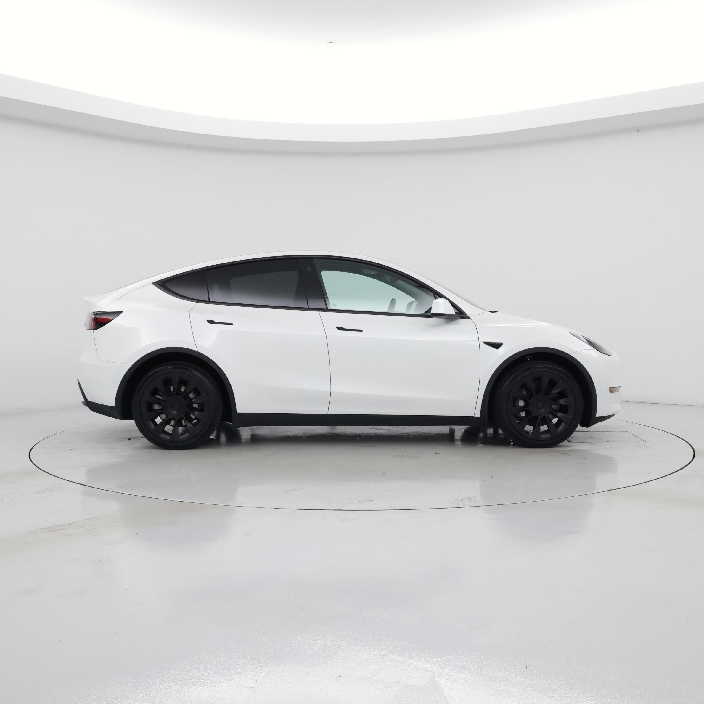 Thumbnail: 2023 Tesla Model Y - 7