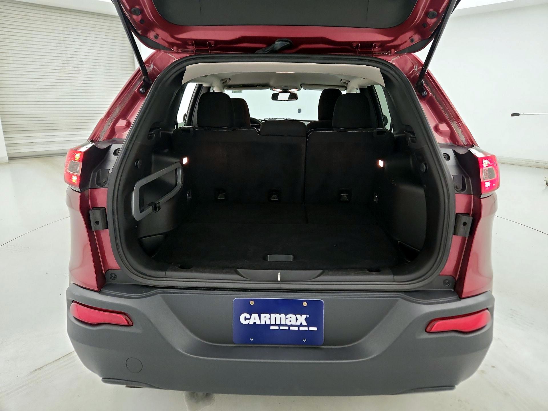Thumbnail: 2015 Jeep Cherokee - 20