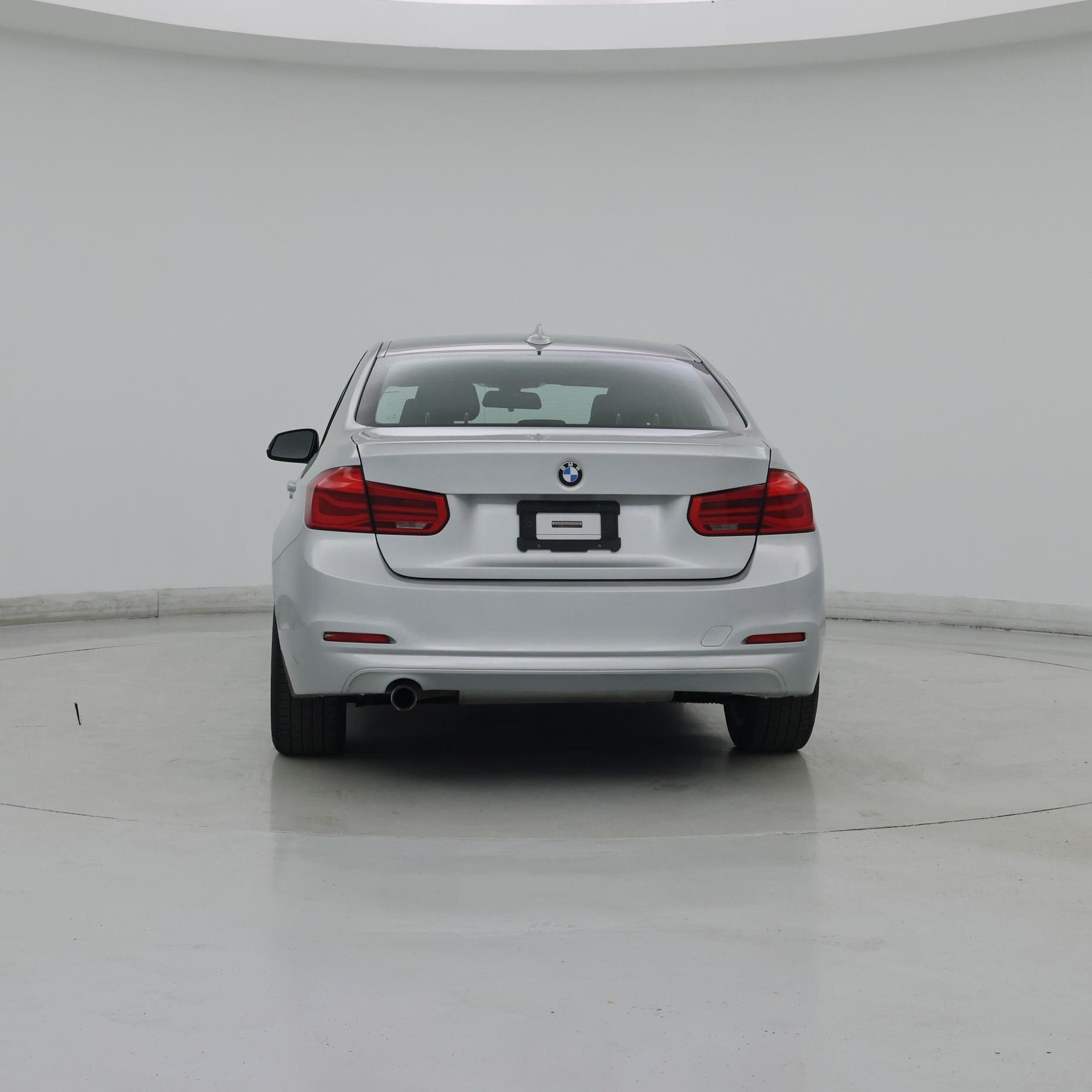 Thumbnail: 2016 BMW 3 Series - 6