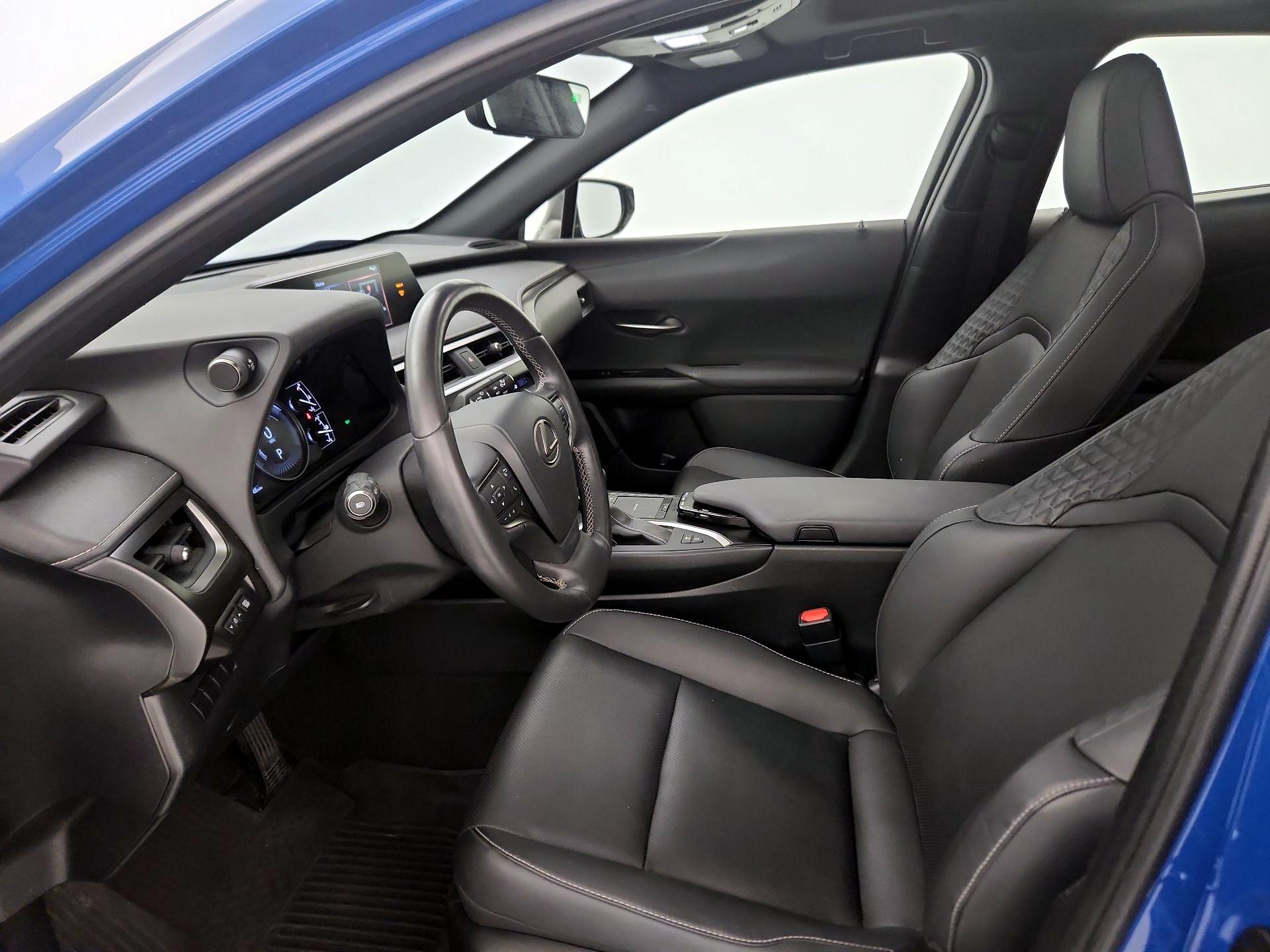 Thumbnail: 2022 Lexus UX - 11