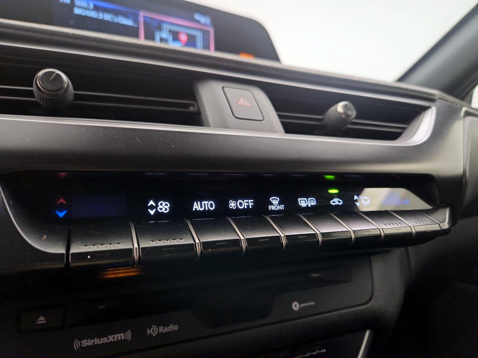 Thumbnail: 2022 Lexus UX - 16