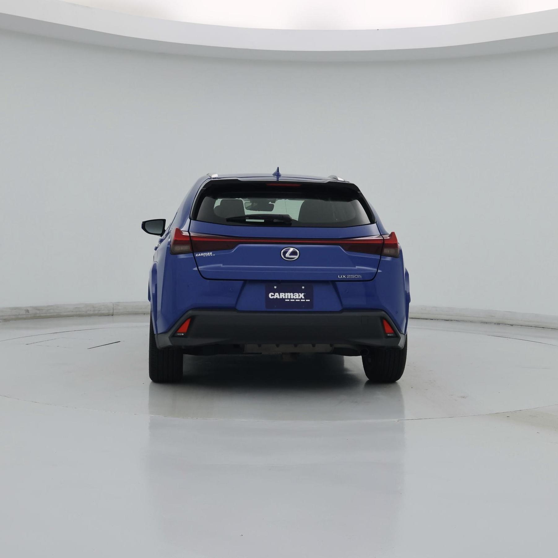 Thumbnail: 2022 Lexus UX - 6