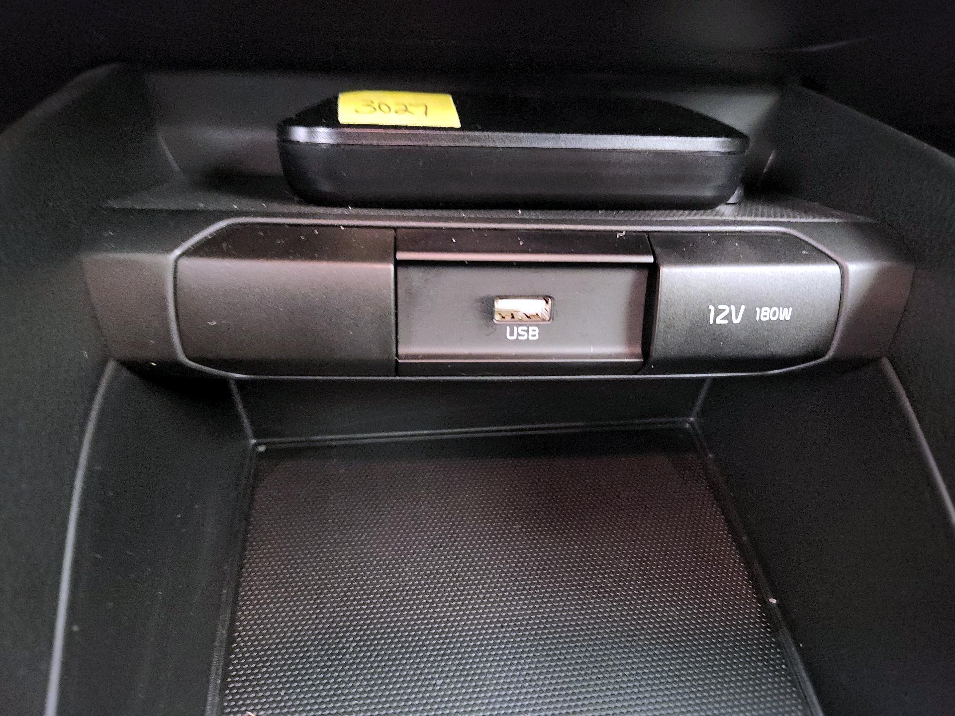 Thumbnail: 2023 Kia Rio - 18