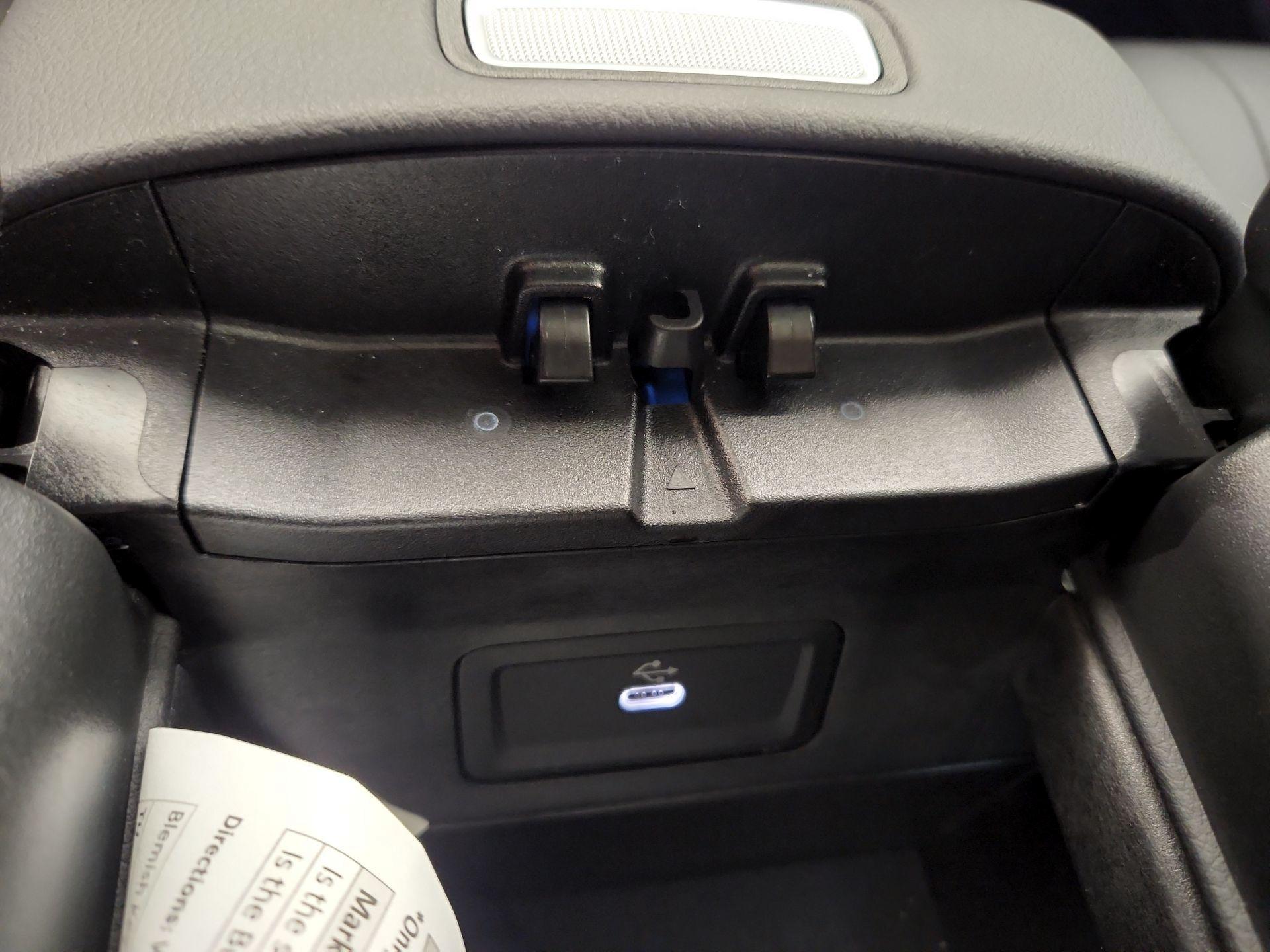 Thumbnail: 2025 Mercedes-Benz E-Class - 19