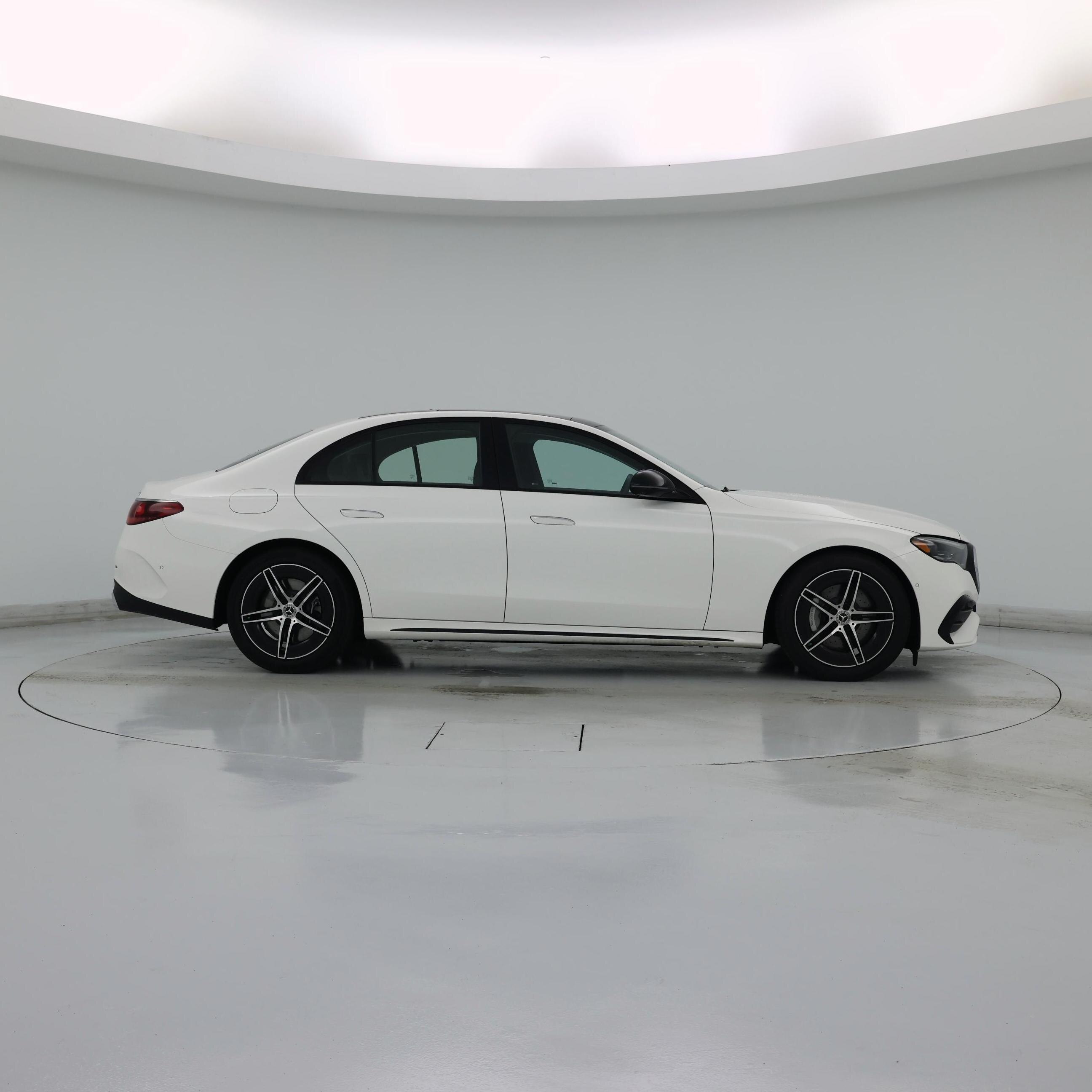 Thumbnail: 2025 Mercedes-Benz E-Class - 7