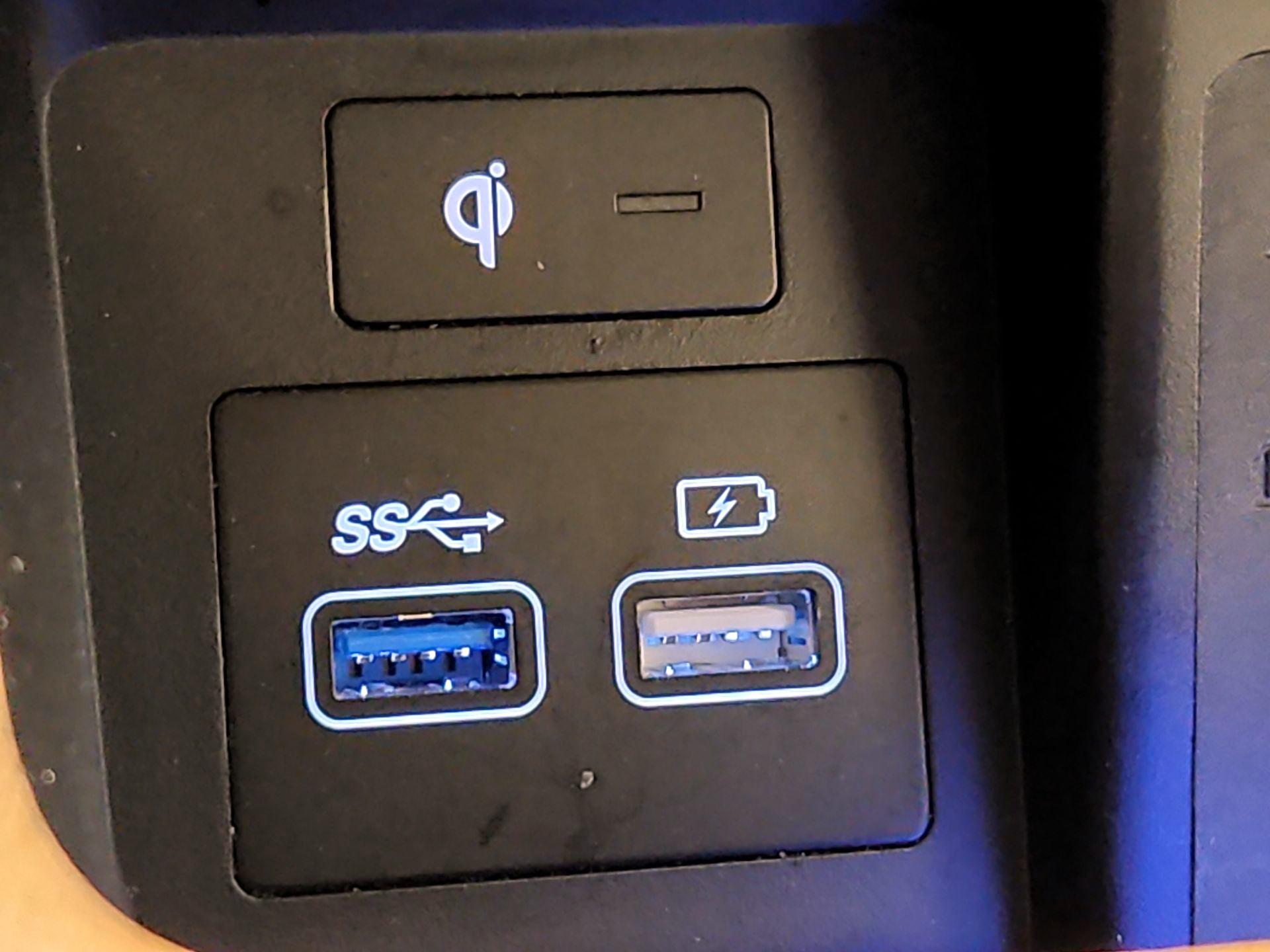 Thumbnail: 2021 Genesis GV80 - 19