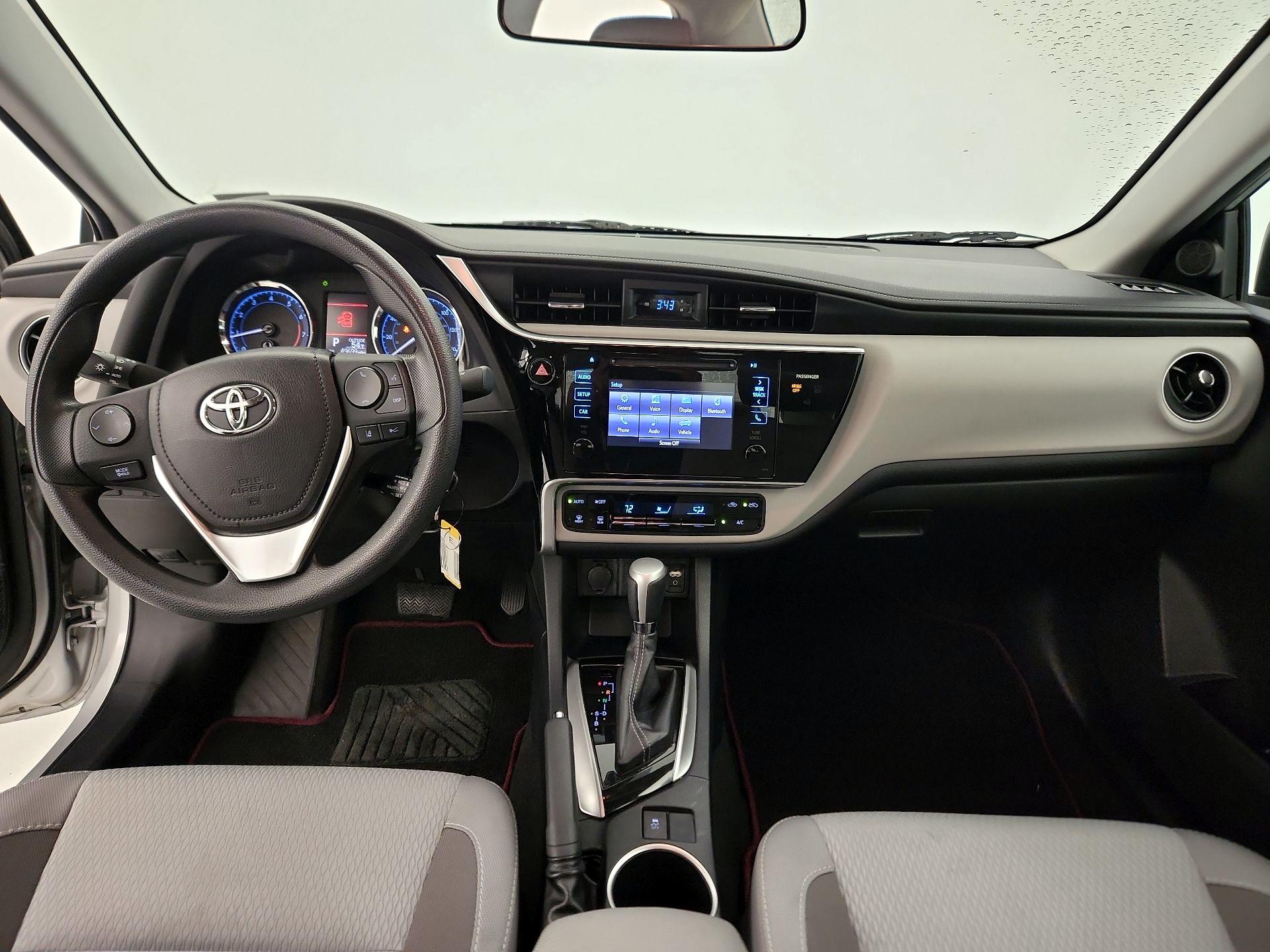 Thumbnail: 2017 Toyota Corolla - 9