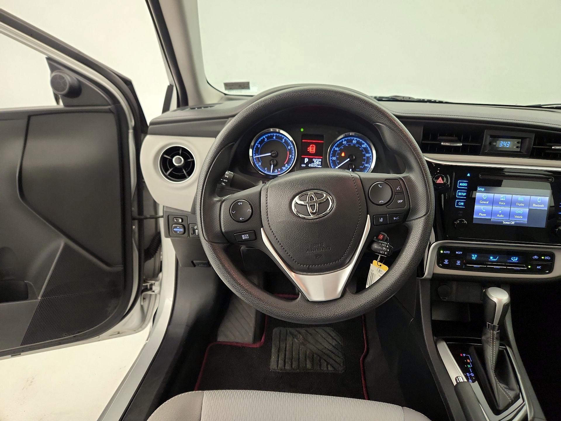 Thumbnail: 2017 Toyota Corolla - 10