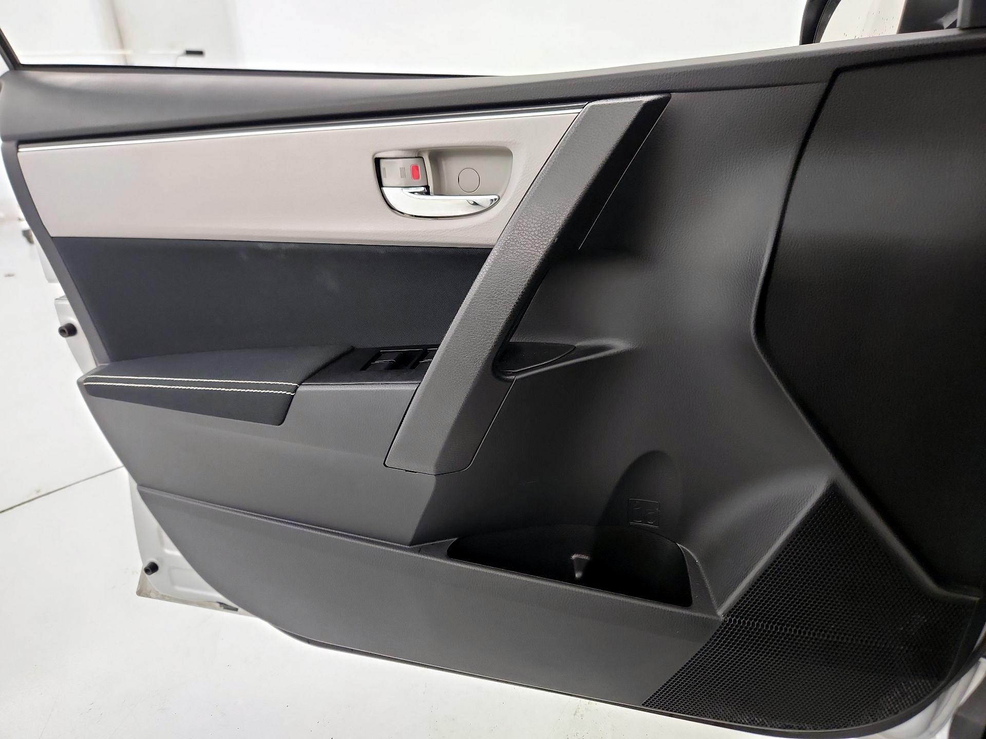 Thumbnail: 2017 Toyota Corolla - 12