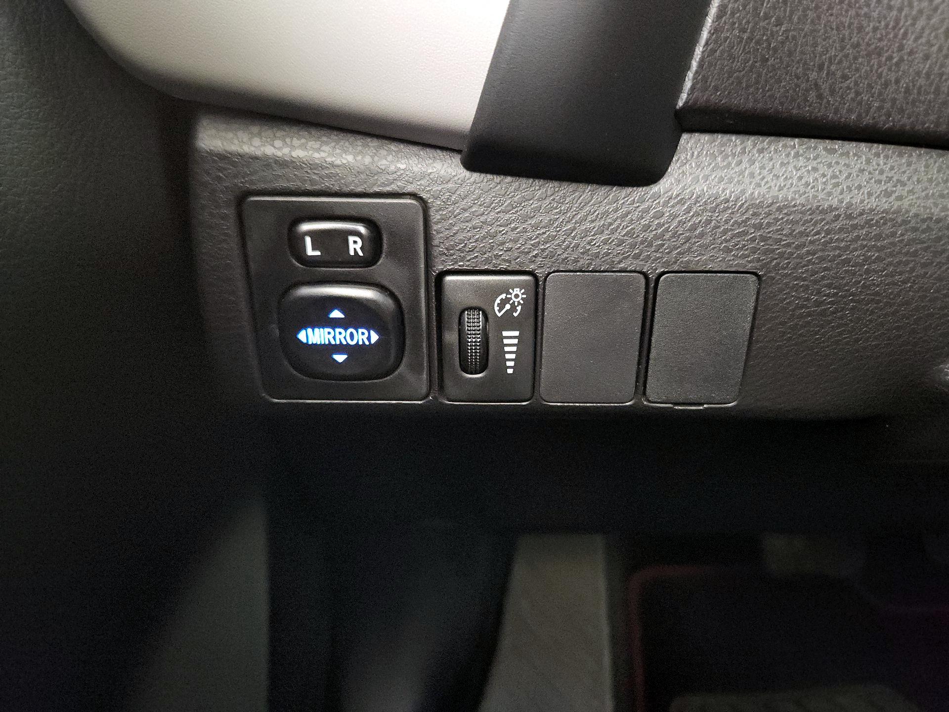 Thumbnail: 2017 Toyota Corolla - 13