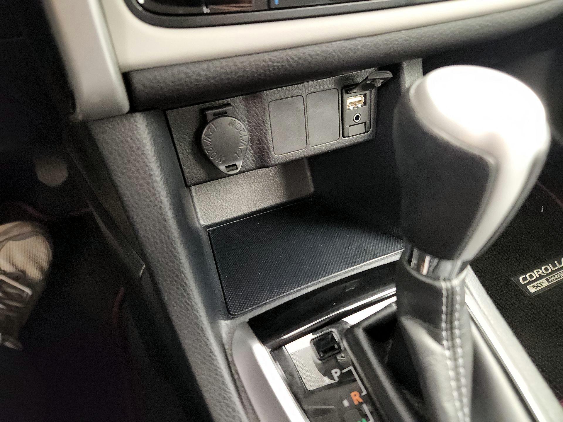 Thumbnail: 2017 Toyota Corolla - 18