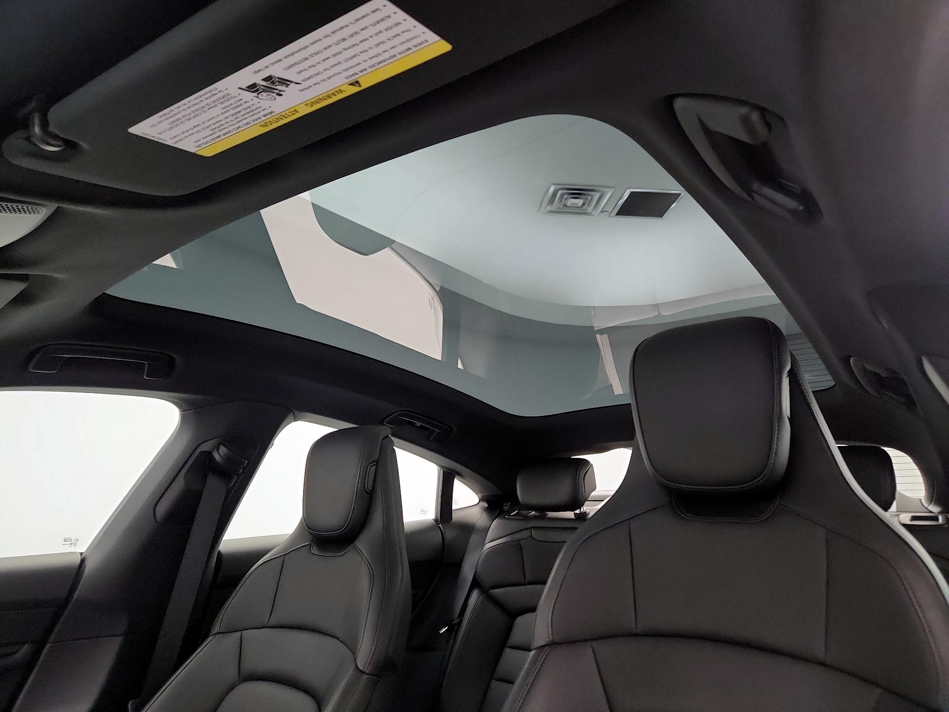 Thumbnail: 2021 Porsche Taycan - 20