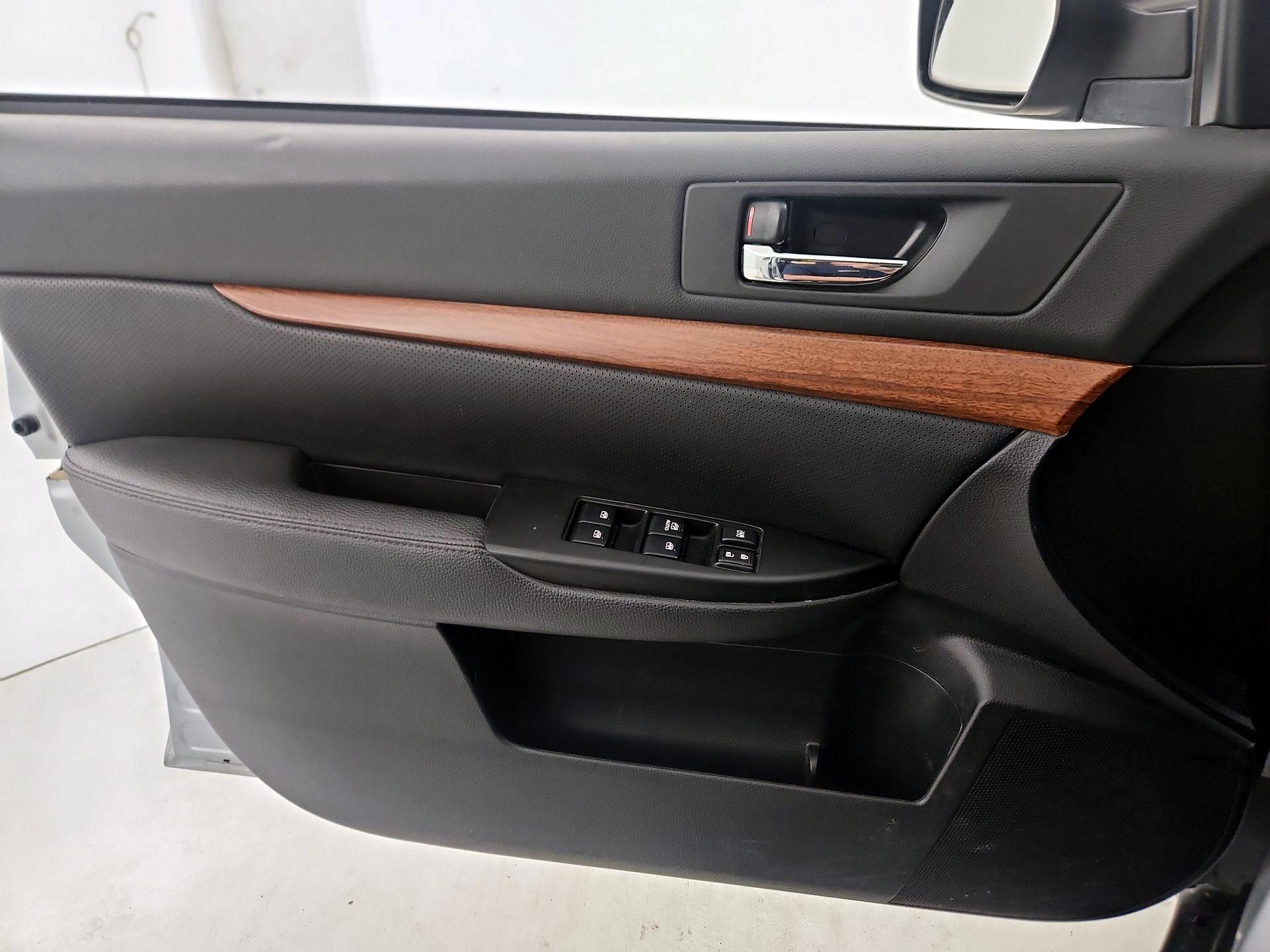 Thumbnail: 2014 Subaru Outback - 12