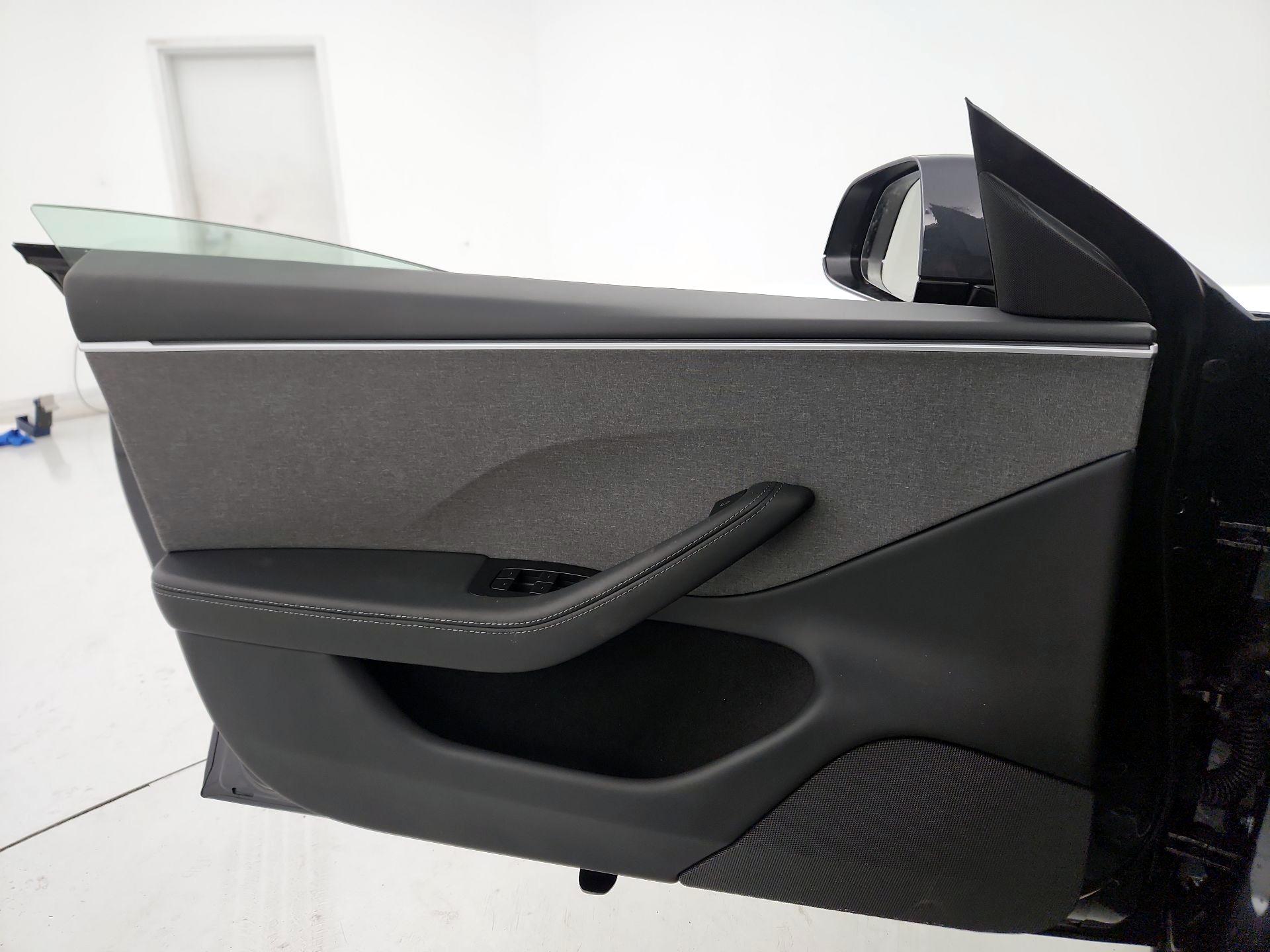 Thumbnail: 2025 Tesla Model 3 - 12