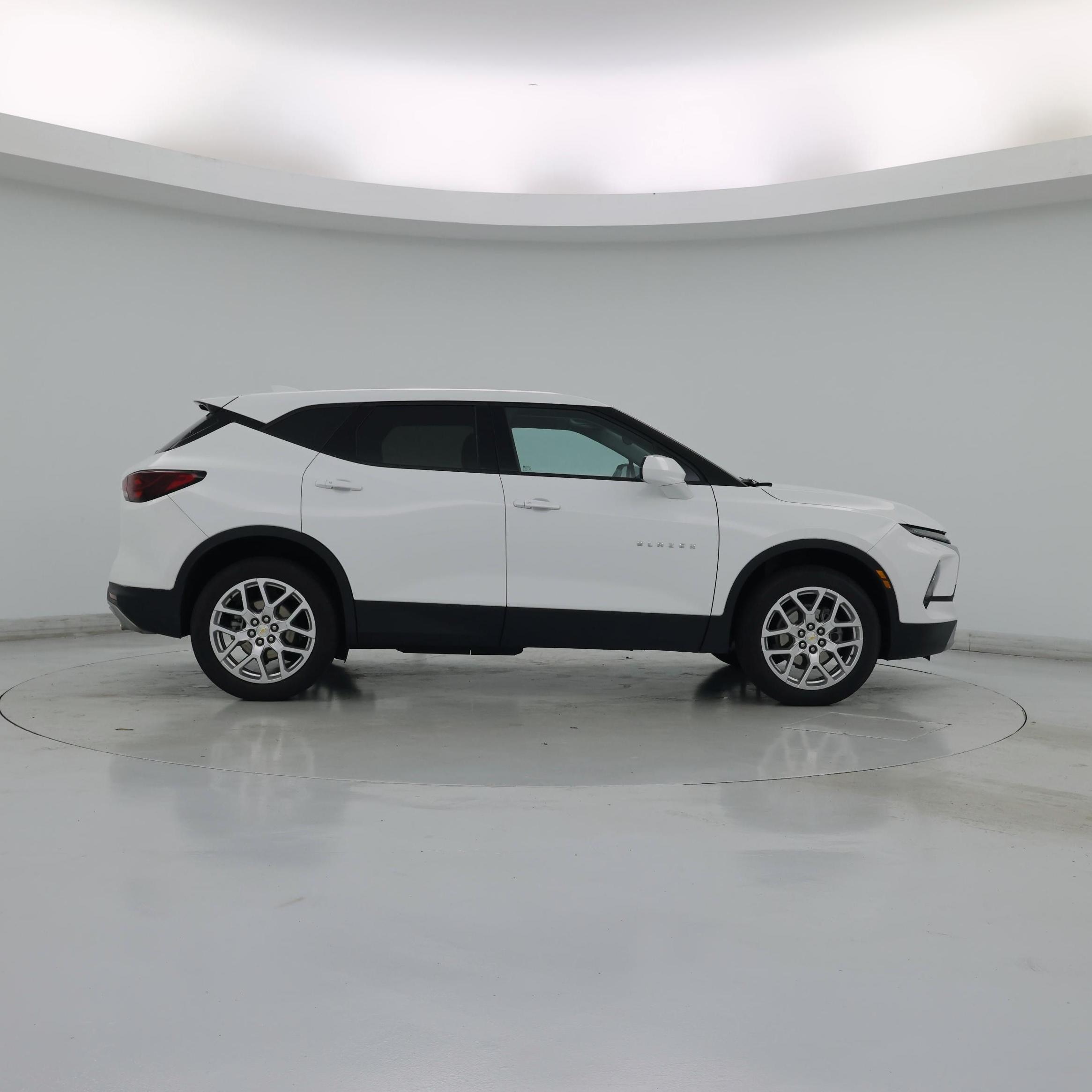 Thumbnail: 2023 Chevrolet Blazer - 7