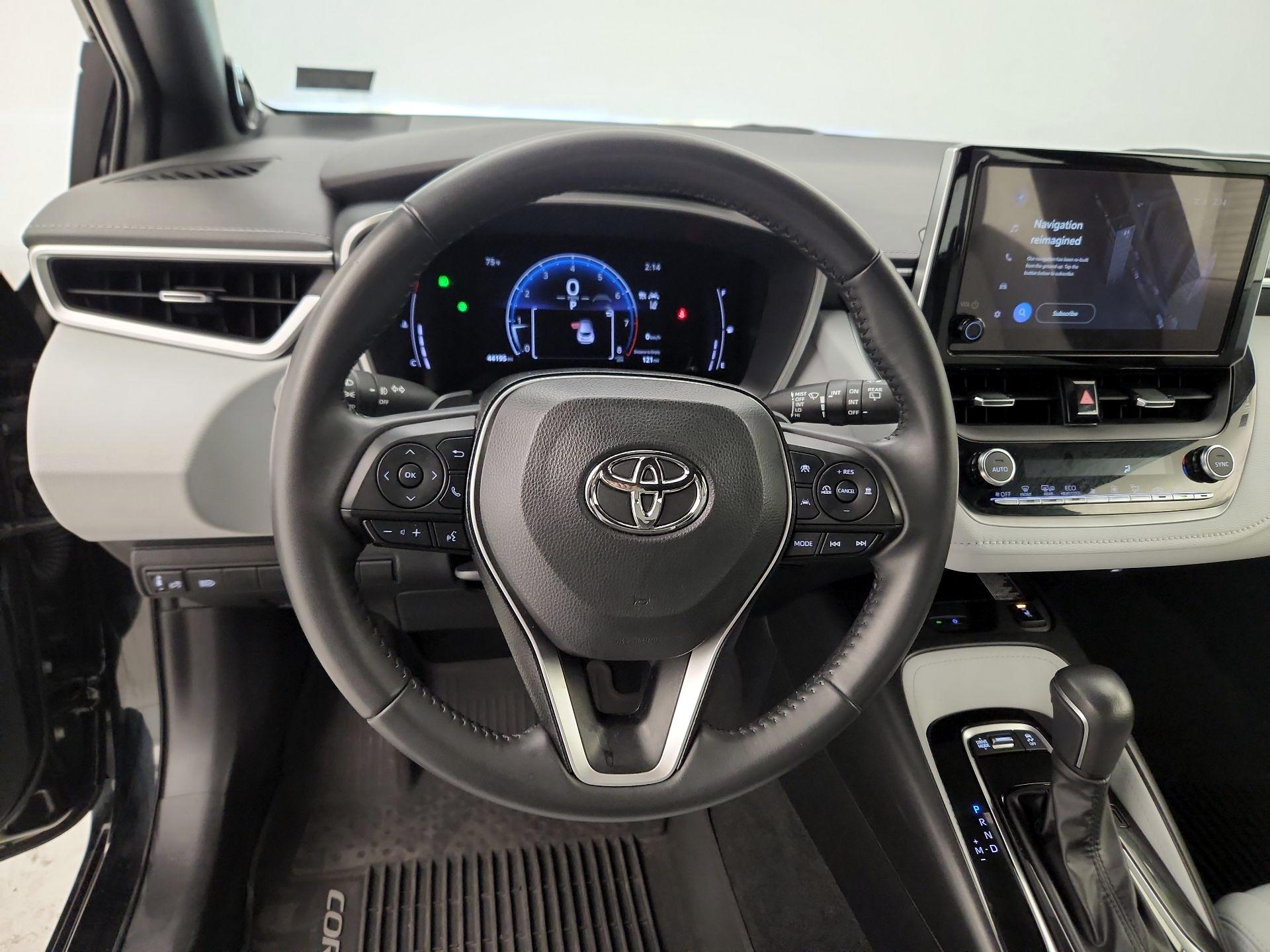 Thumbnail: 2023 Toyota Corolla - 10