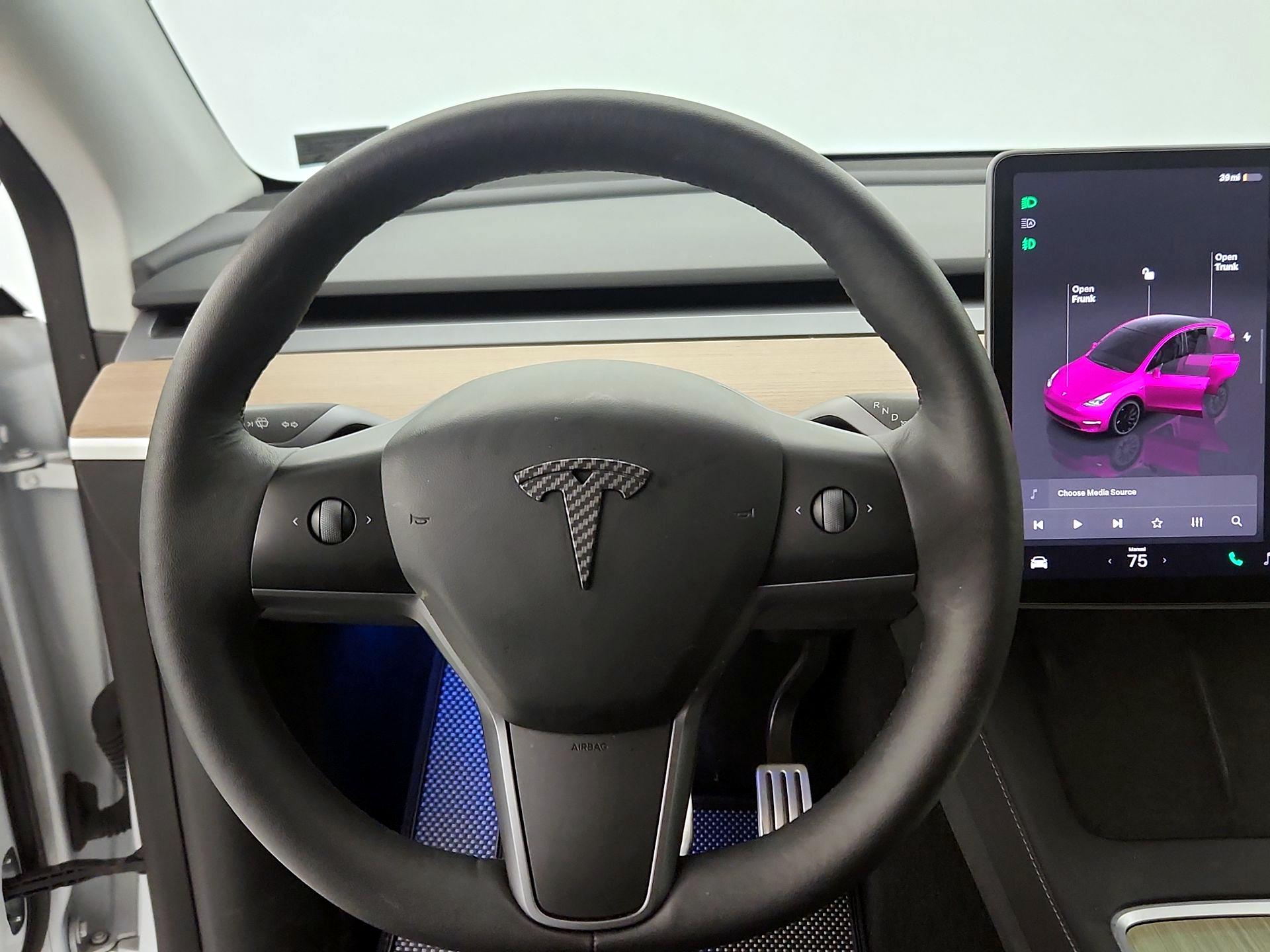 Thumbnail: 2023 Tesla Model Y - 10