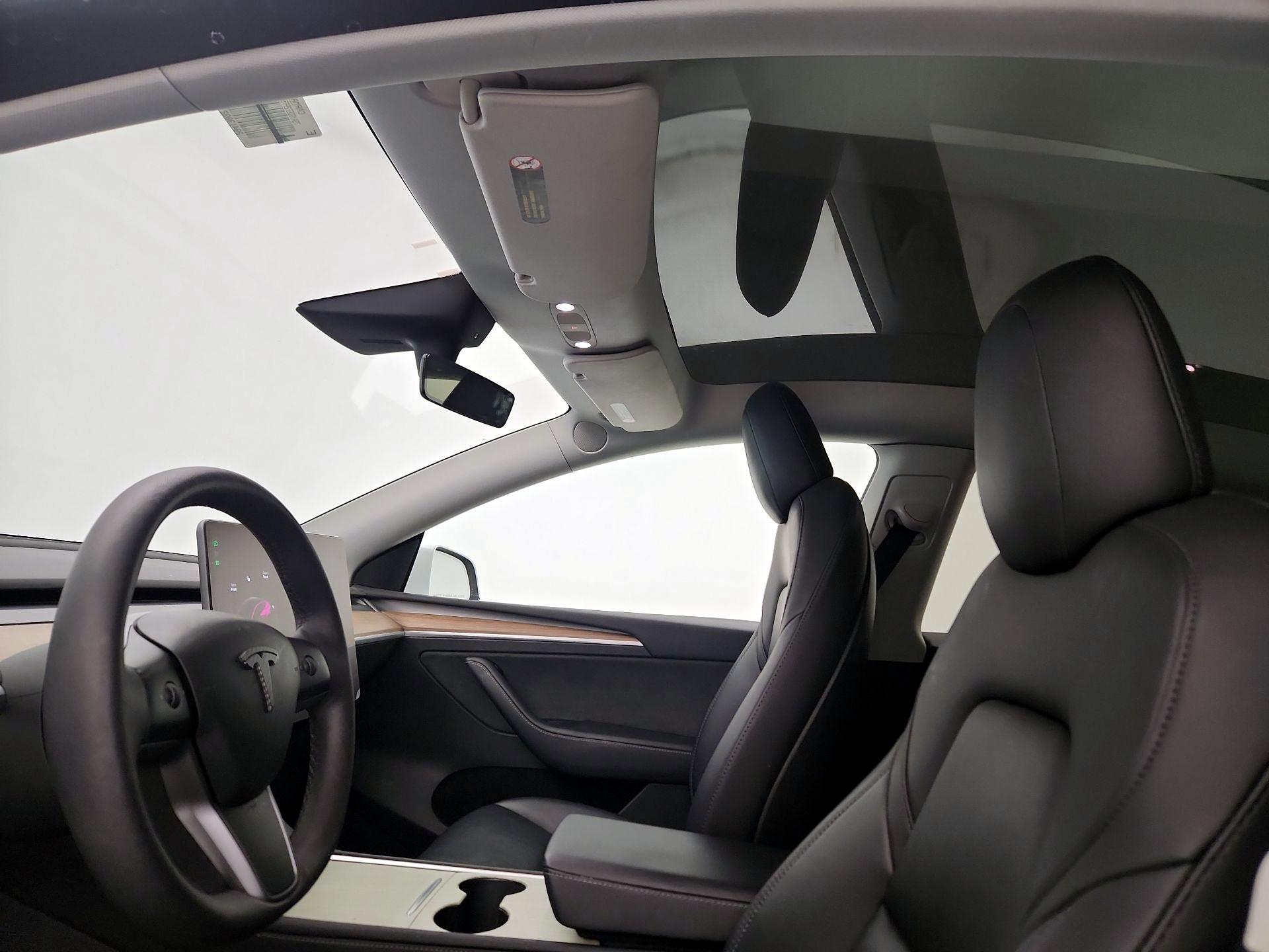 Thumbnail: 2023 Tesla Model Y - 17