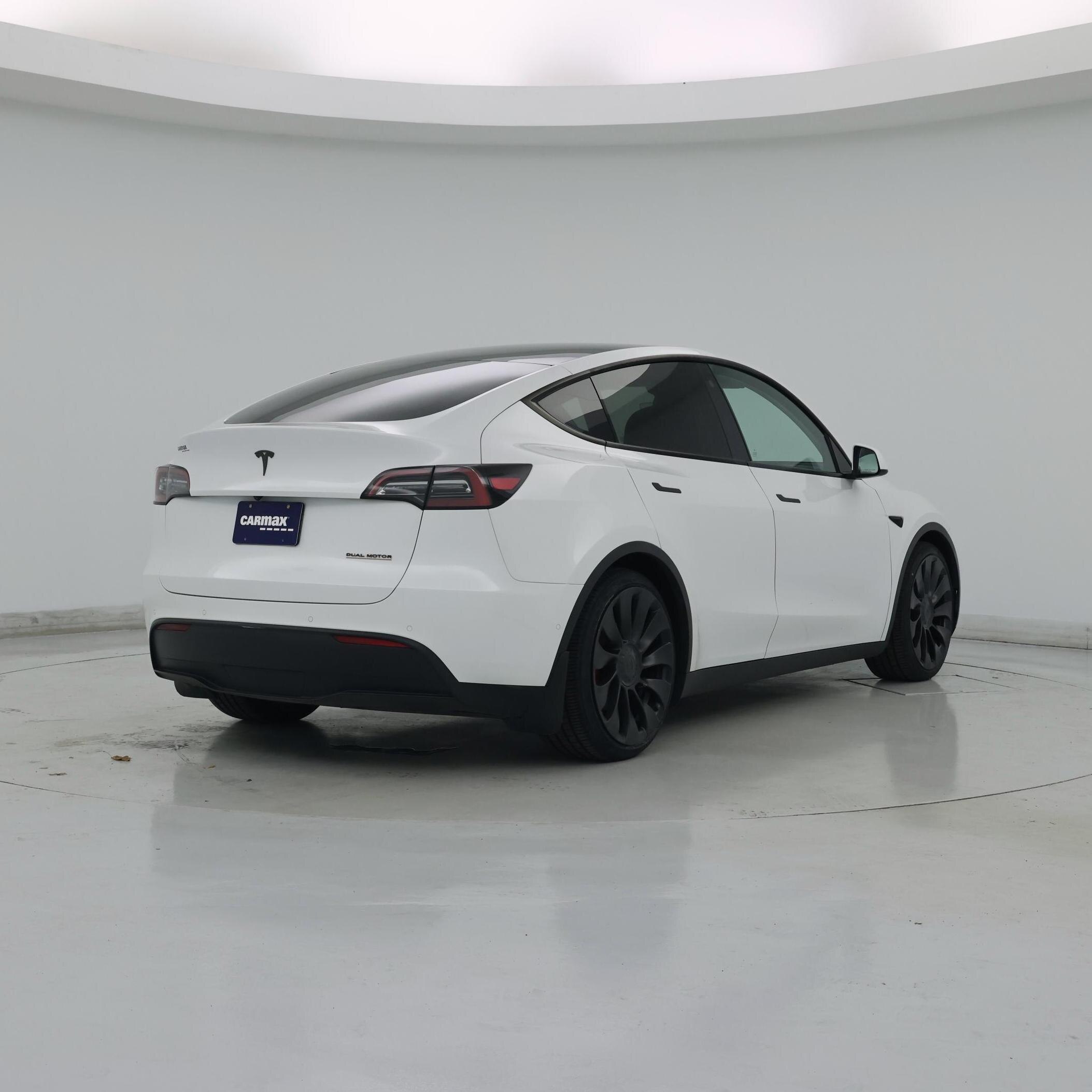 Thumbnail: 2023 Tesla Model Y - 8