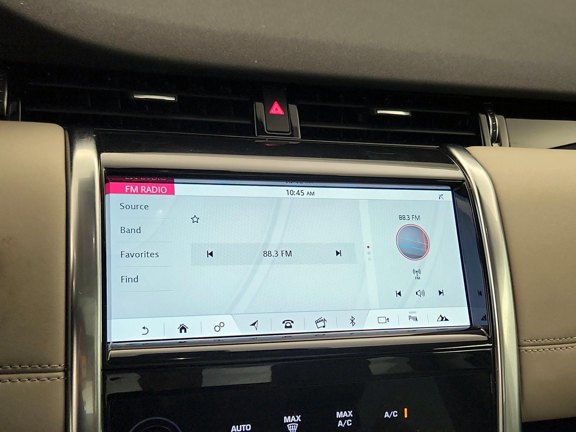 Thumbnail: 2020 Land Rover Discovery Sport - 15