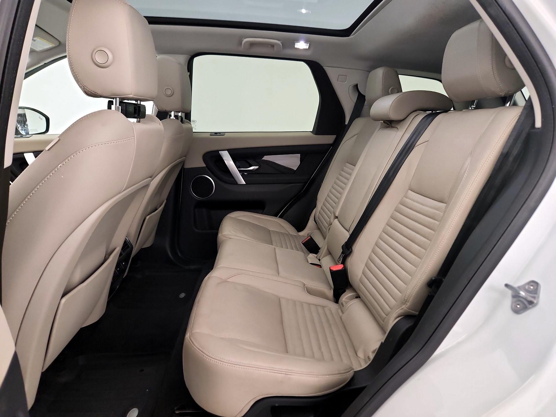 Thumbnail: 2020 Land Rover Discovery Sport - 20