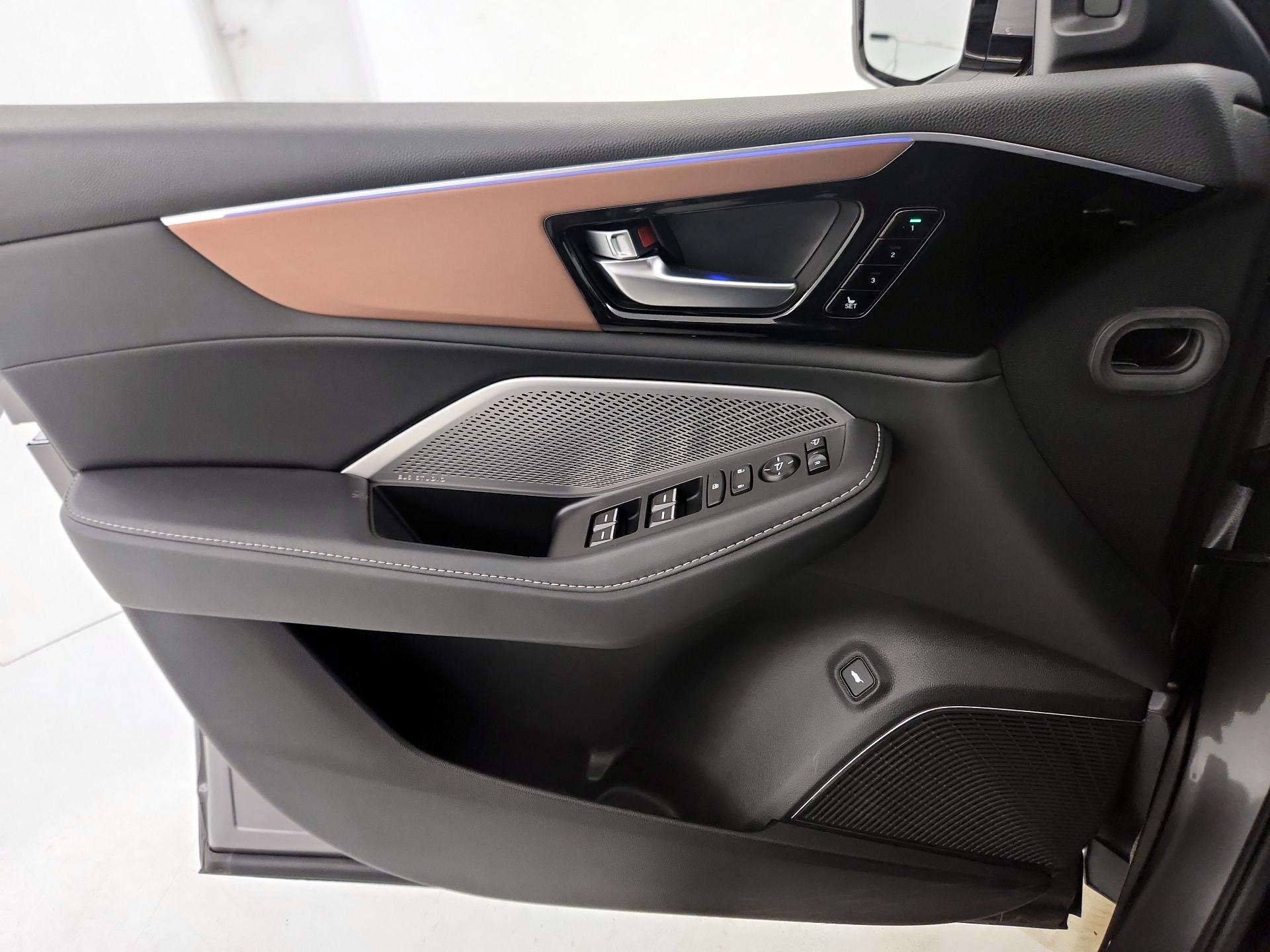 Thumbnail: 2022 Acura MDX - 12