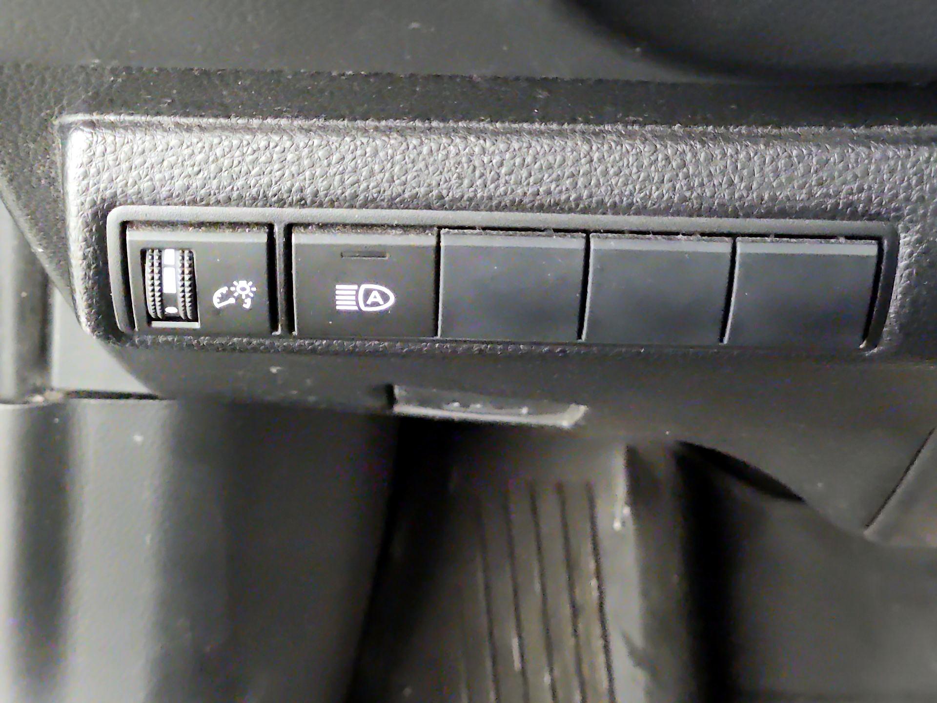 Thumbnail: 2020 Toyota Corolla - 13