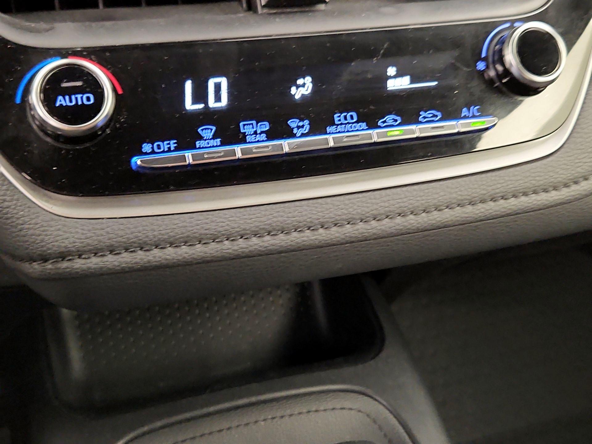 Thumbnail: 2020 Toyota Corolla - 17