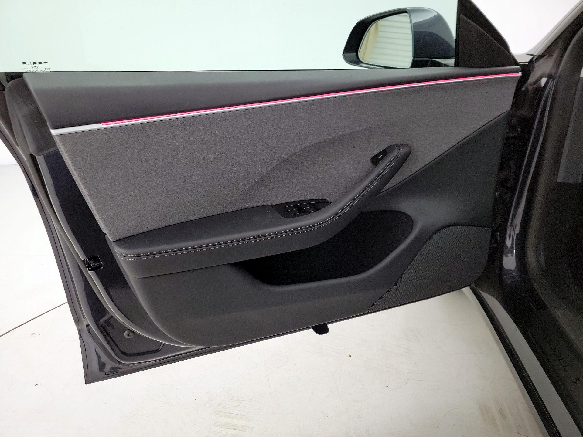 Thumbnail: 2025 Tesla Model 3 - 12