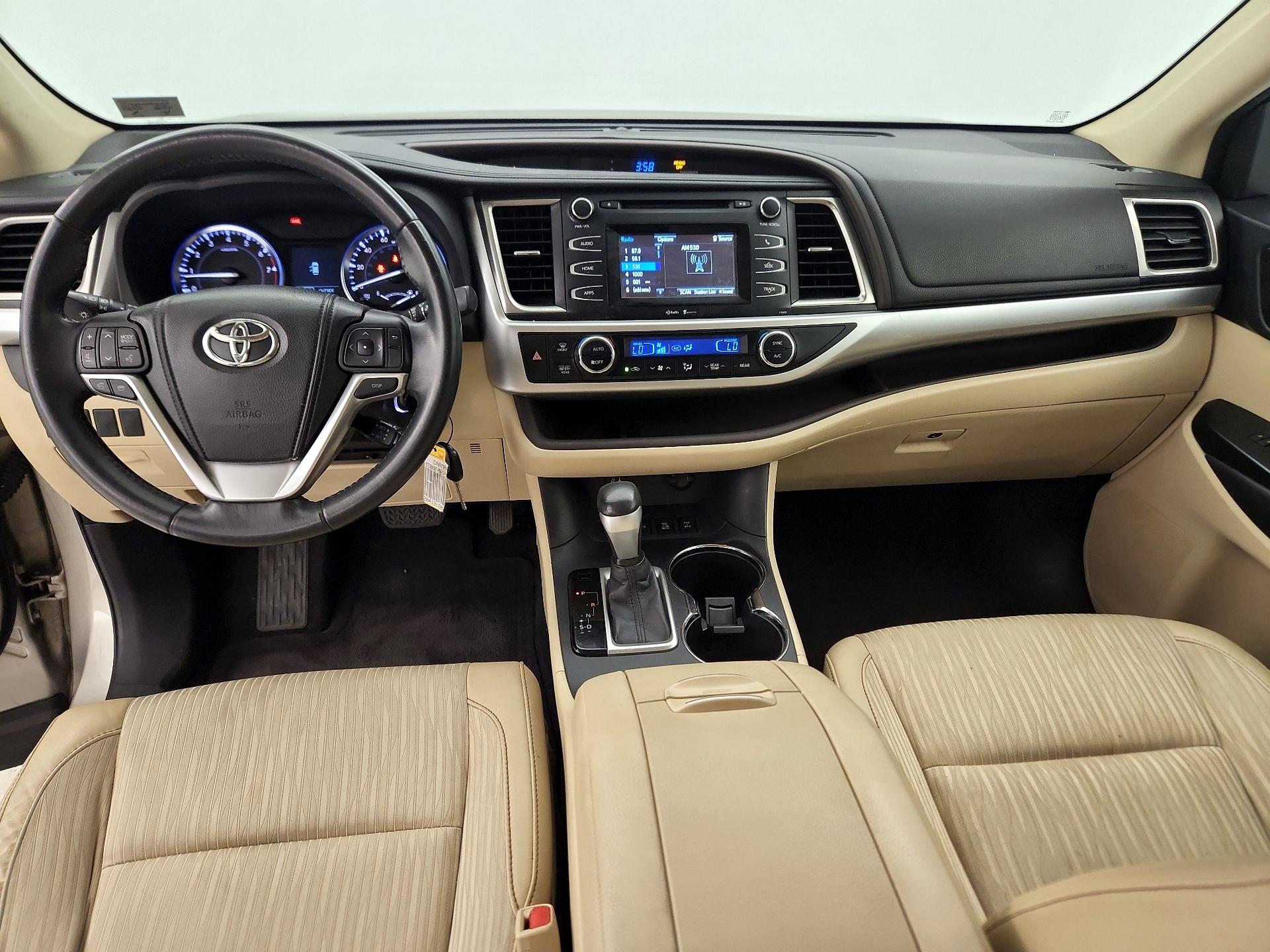 Thumbnail: 2015 Toyota Highlander - 9