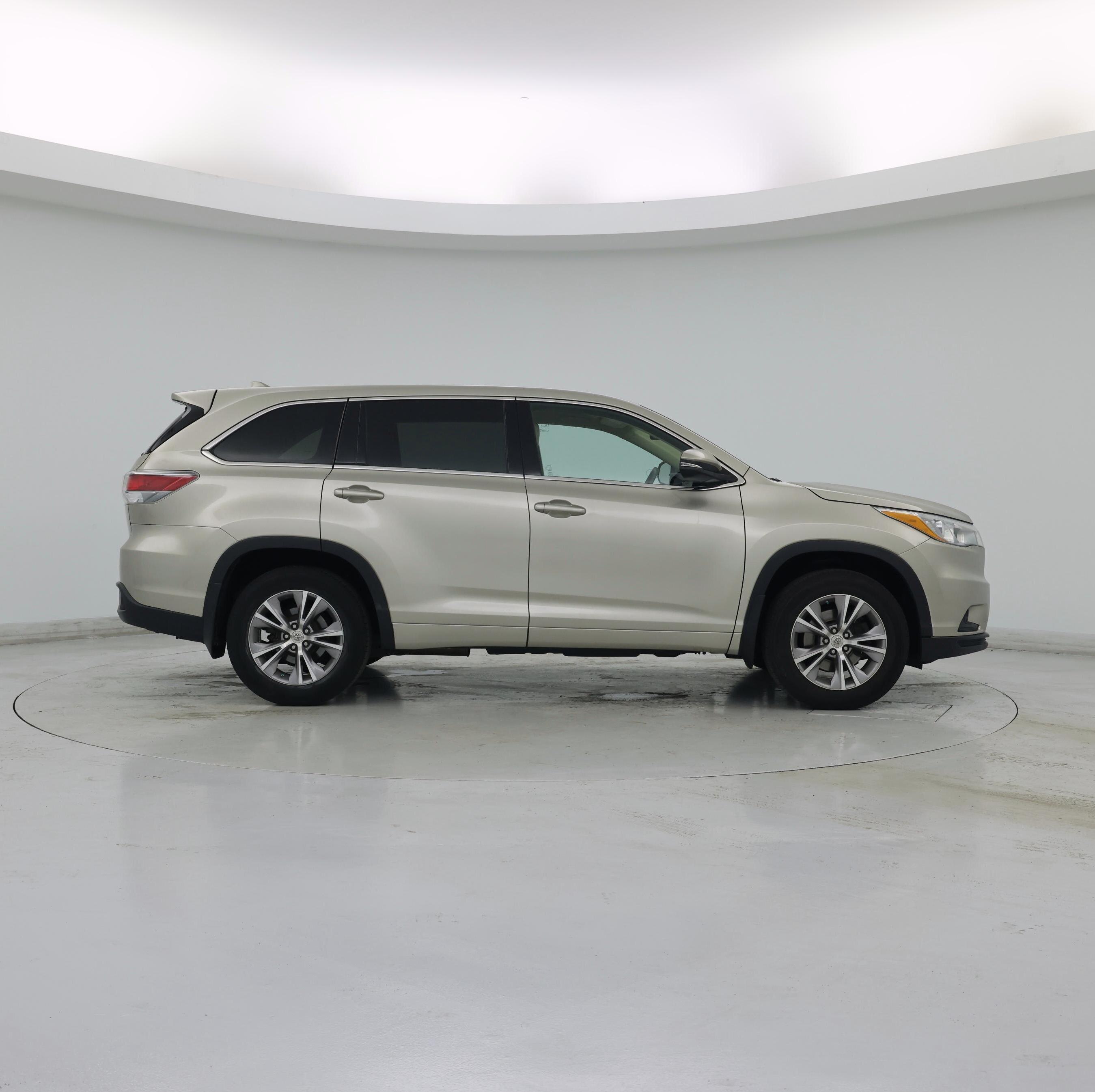 Thumbnail: 2015 Toyota Highlander - 7