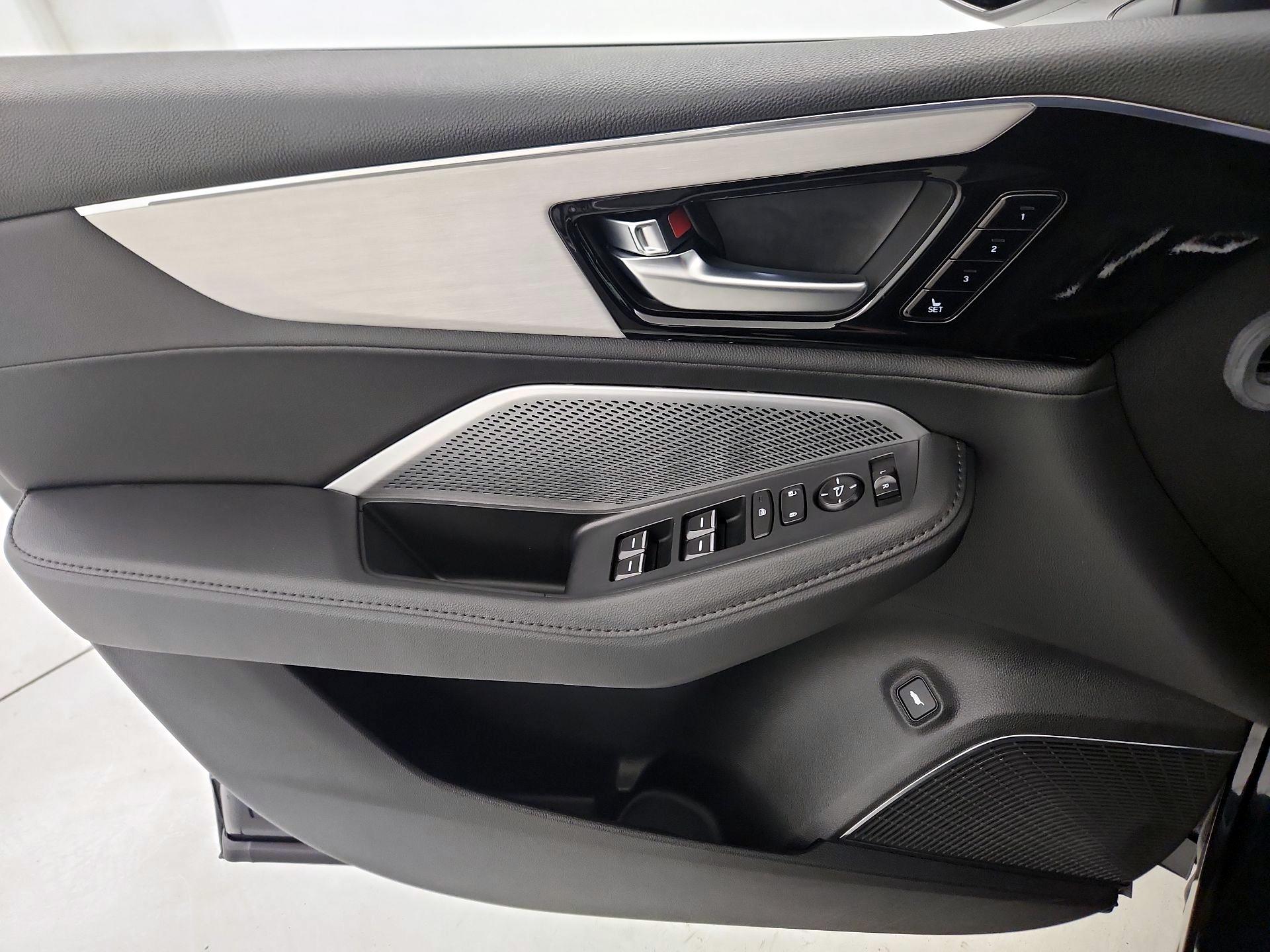 Thumbnail: 2025 Acura MDX - 12