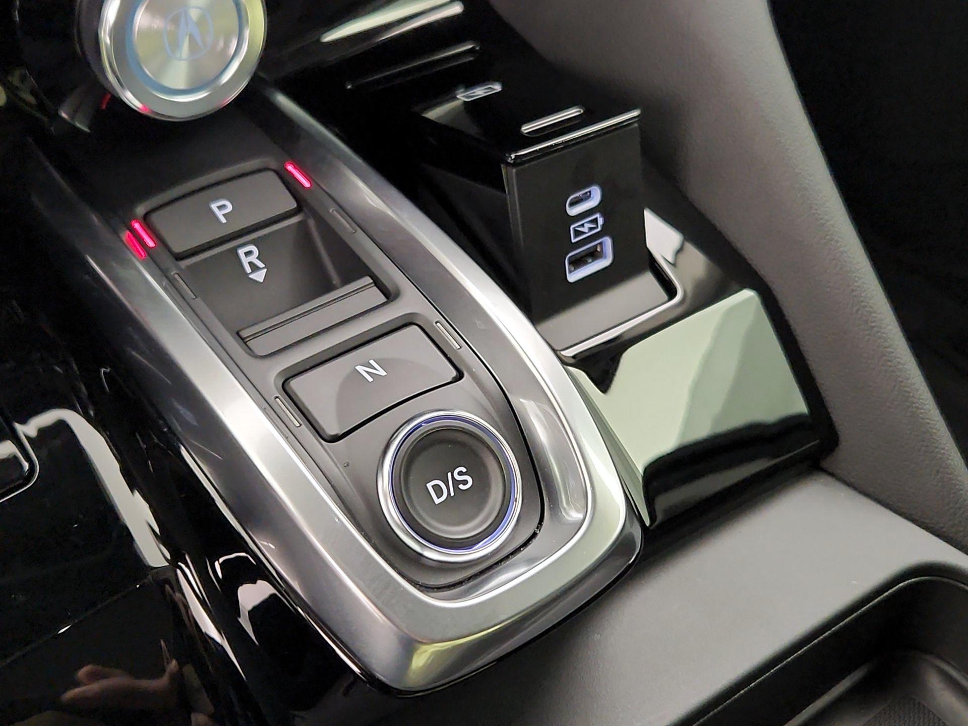 Thumbnail: 2025 Acura MDX - 18