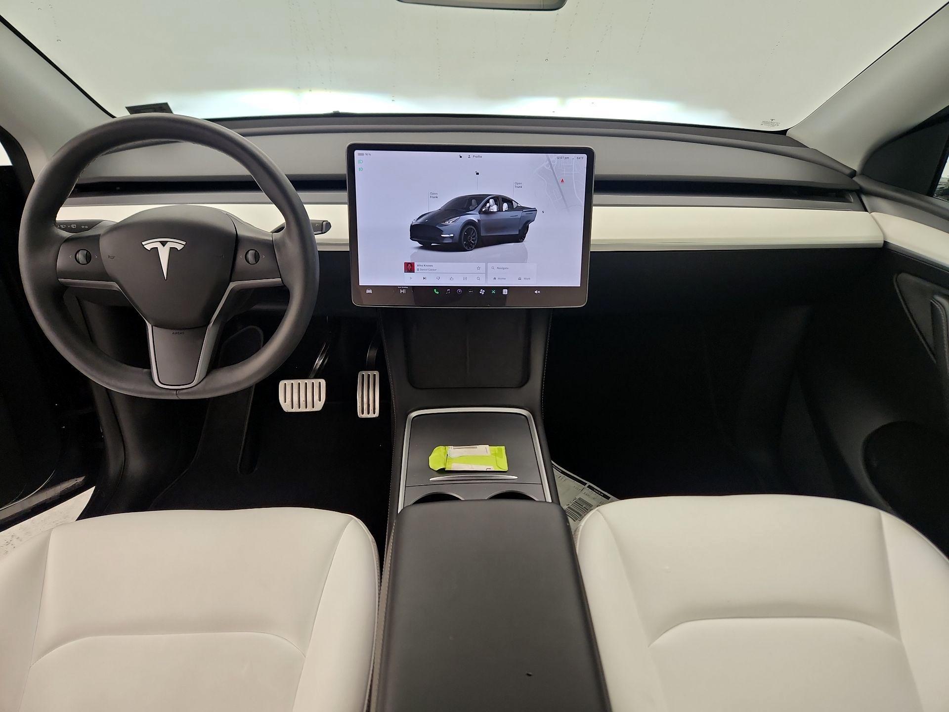 Thumbnail: 2023 Tesla Model Y - 9