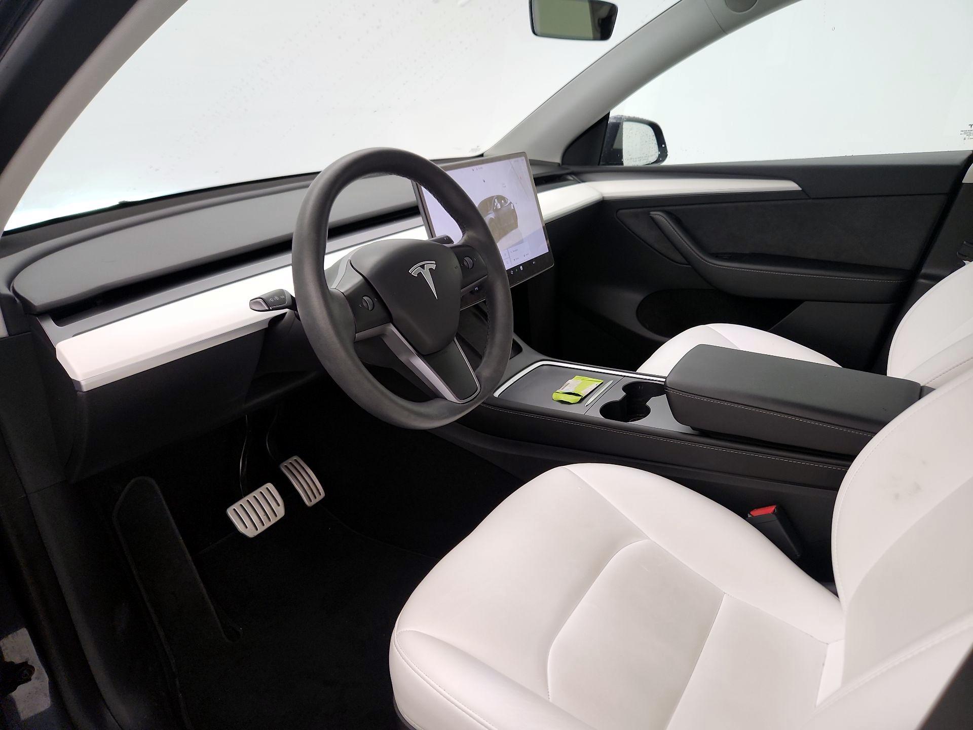 Thumbnail: 2023 Tesla Model Y - 11