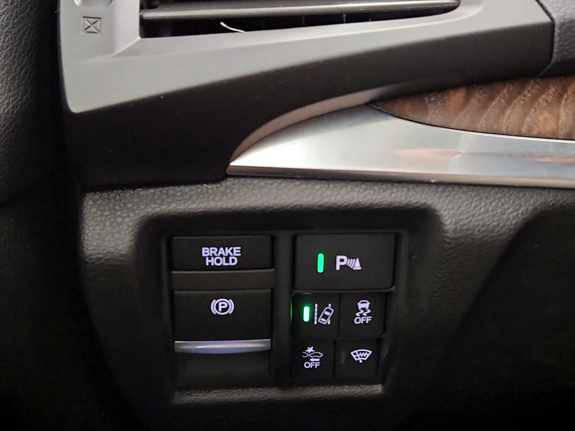 Thumbnail: 2019 Acura MDX - 13