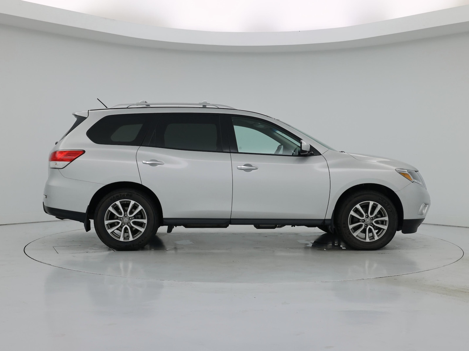 2015 Nissan Pathfinder S - Photo 8