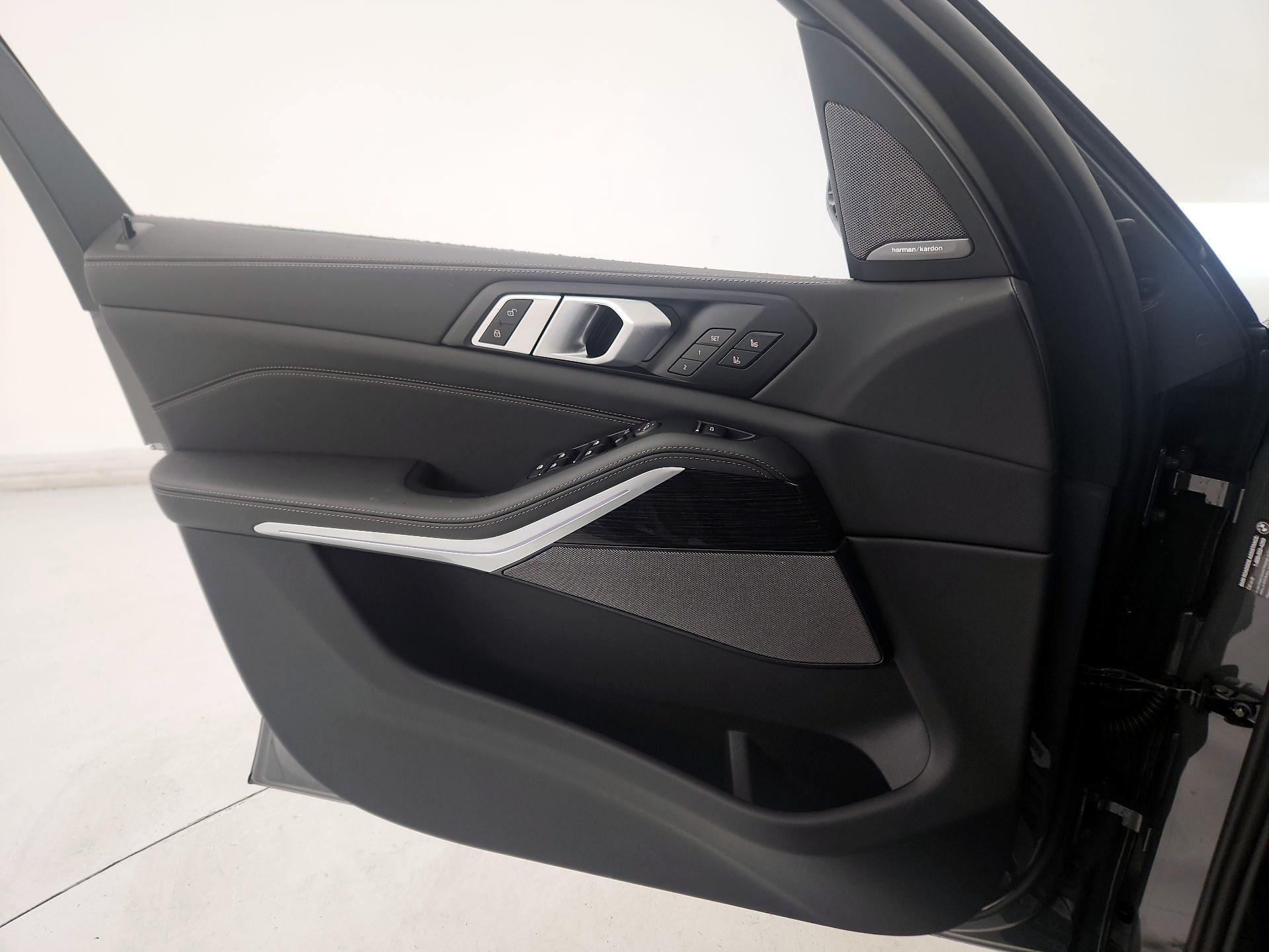 Thumbnail: 2026 BMW X5 - 12