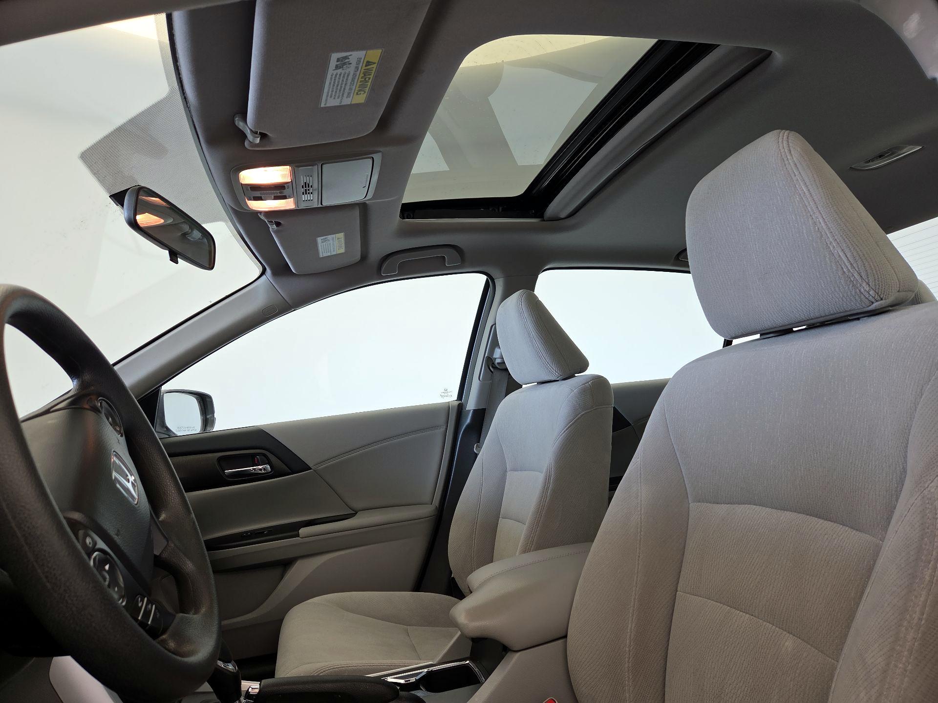 Thumbnail: 2015 Honda Accord - 19