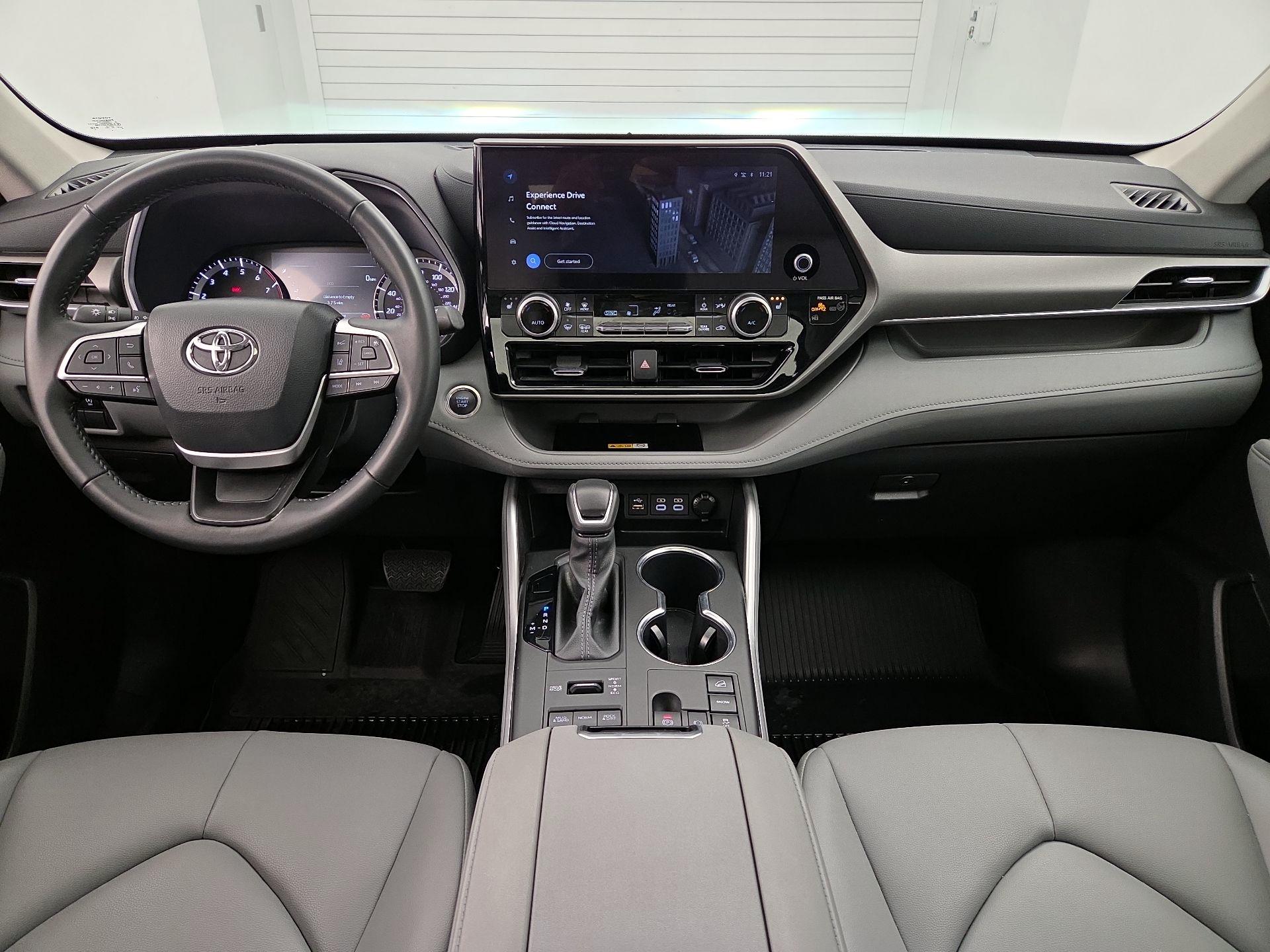 Thumbnail: 2024 Toyota Highlander - 9